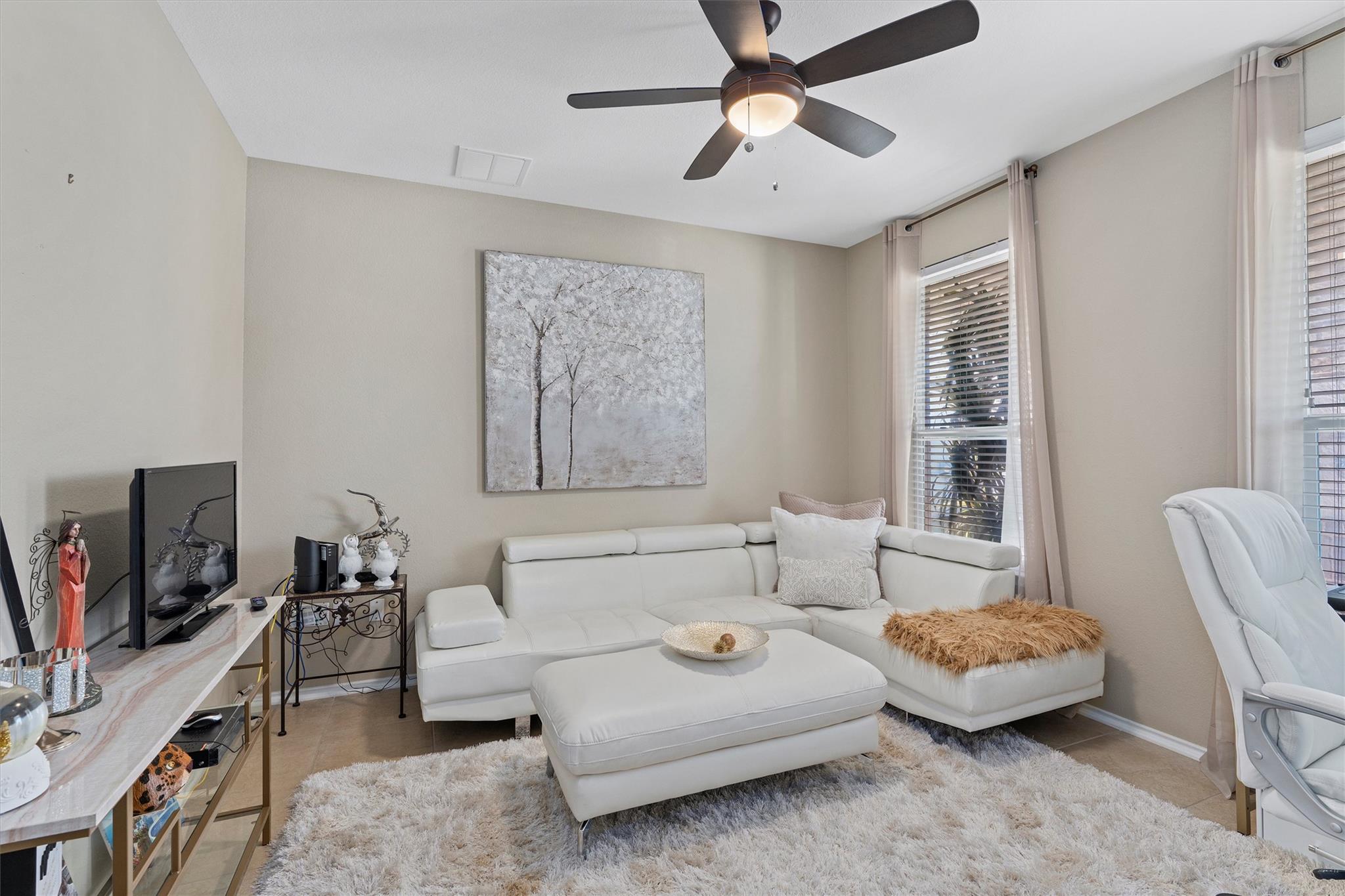 Austin, Texas, 78744, United States, 5 Bedrooms Bedrooms, ,4 BathroomsBathrooms,Residential,For Sale,1975896