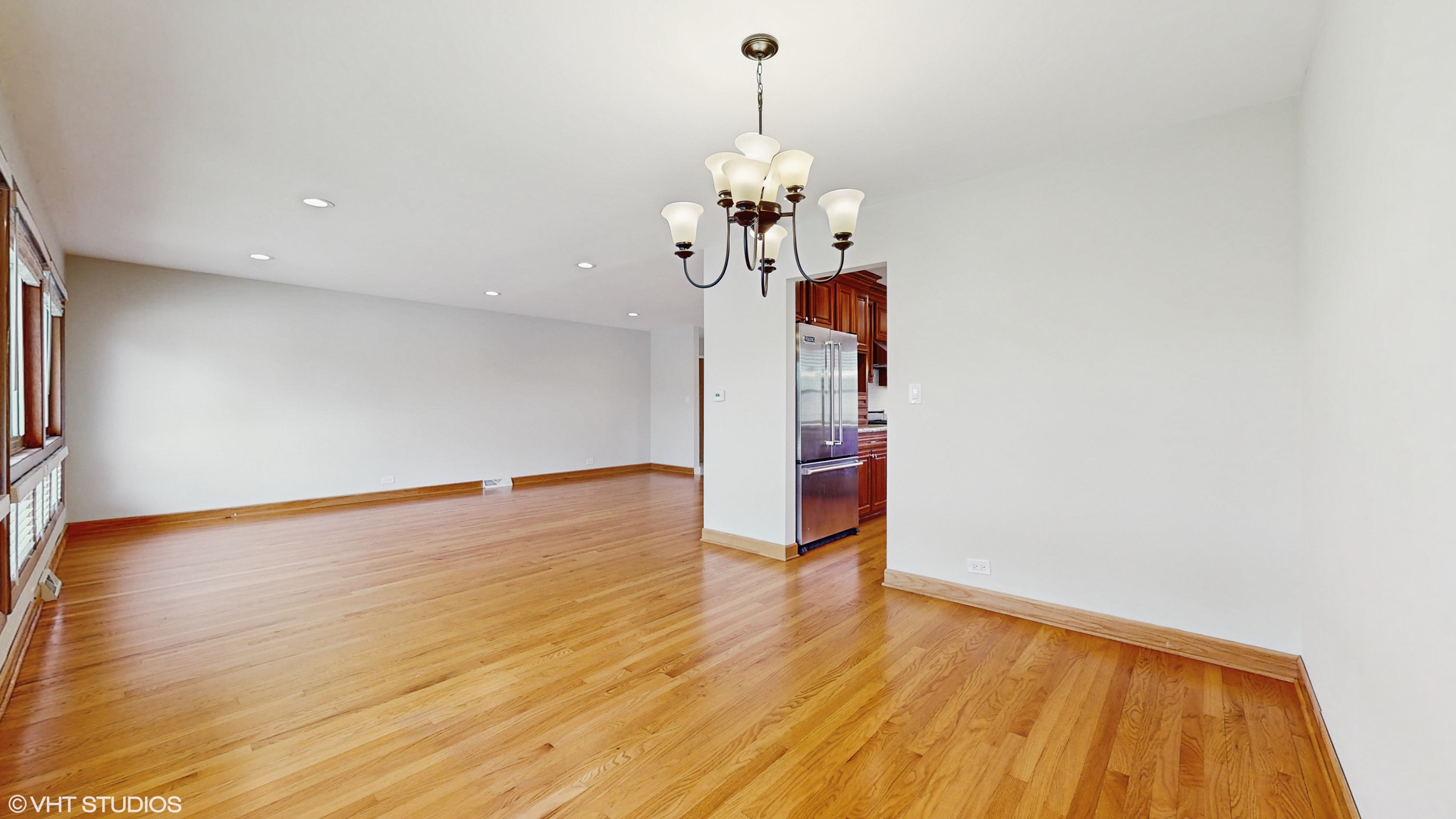 Skokie, Illinois, 60076, United States, 4 Bedrooms Bedrooms, ,2 BathroomsBathrooms,Residential,For Sale,1935170
