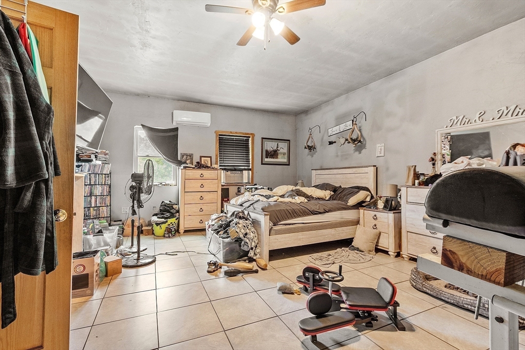 Orange, Massachusetts, 01364, United States, 7 Bedrooms Bedrooms, ,5 BathroomsBathrooms,Residential,For Sale,1940980