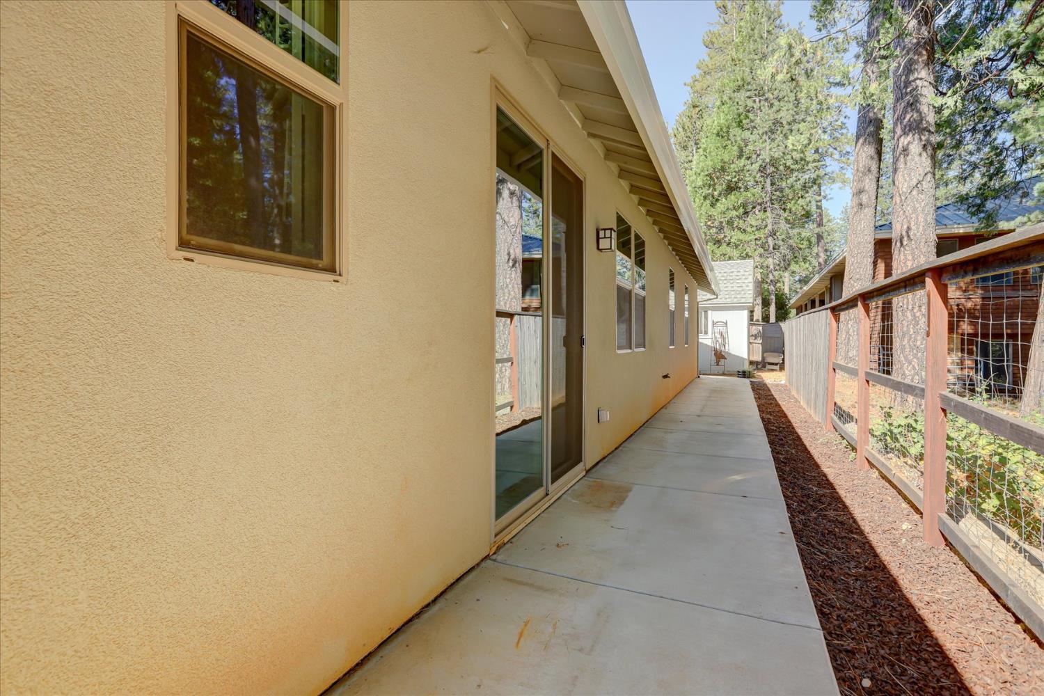 Grass Valley, California, 95945, United States, 4 Bedrooms Bedrooms, ,2 BathroomsBathrooms,Residential,For Sale,1937663
