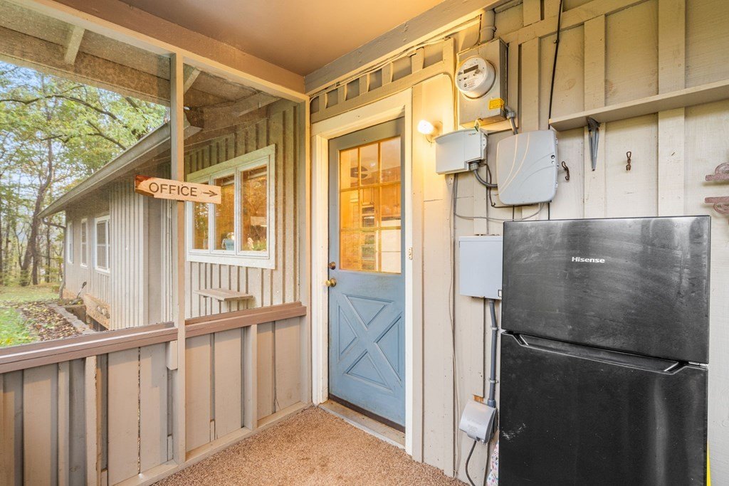 Brasstown, North Carolina, 28902, United States, 3 Bedrooms Bedrooms, ,3 BathroomsBathrooms,Residential,For Sale,1986118