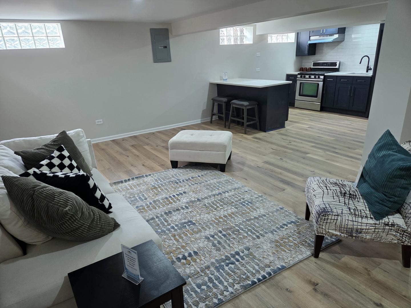 Chicago, Illinois, 60656, United States, 2 Bedrooms Bedrooms, ,2 BathroomsBathrooms,Residential,For Sale,2028341