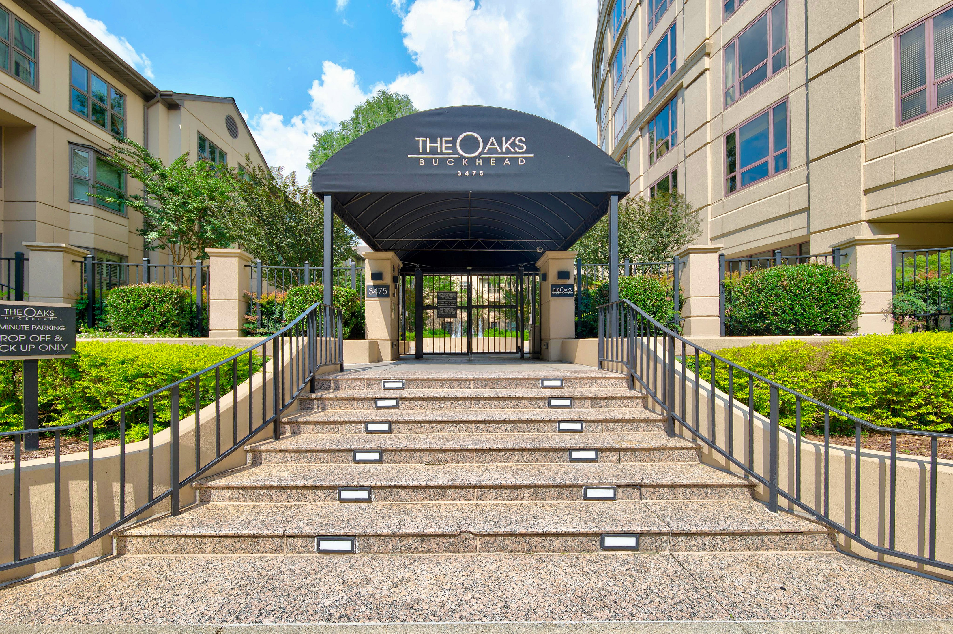  Welcome to Unit 2150 at The Oaks at Buckhead - 物件實景