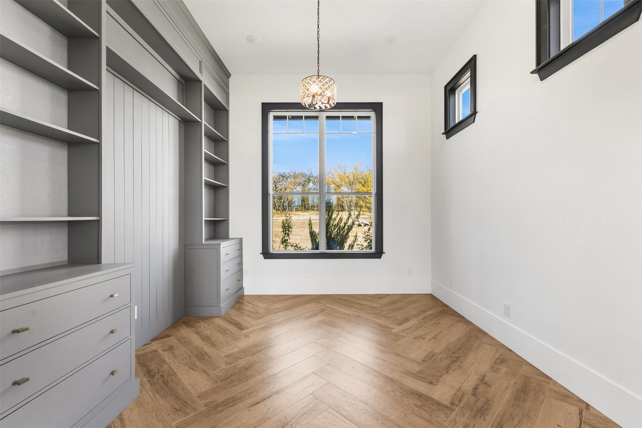 Sulphur Springs, Texas, 75482, United States, 4 Bedrooms Bedrooms, ,4 BathroomsBathrooms,Residential,For Sale,1990973