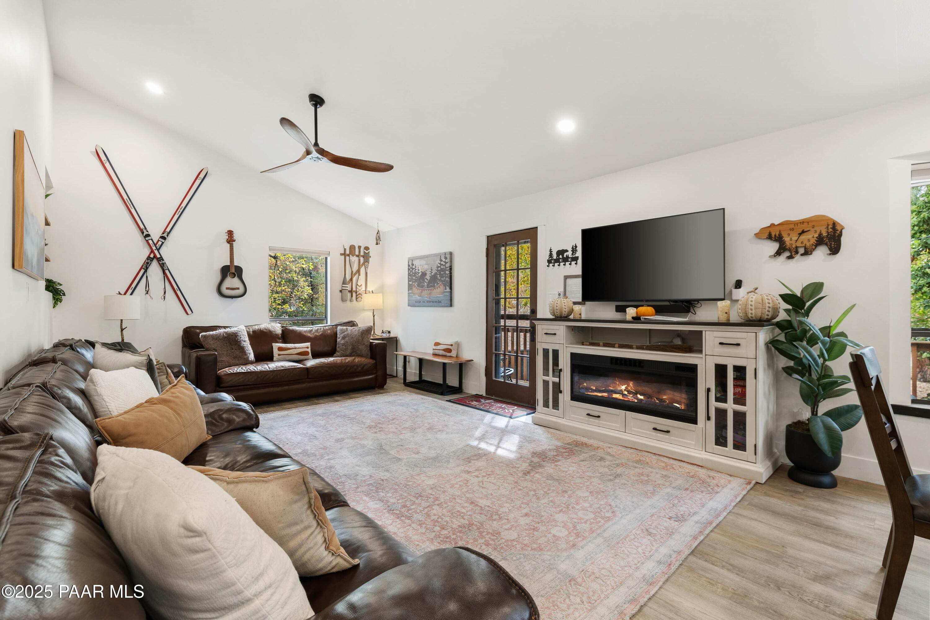 Prescott, Arizona, 86303, United States, 4 Bedrooms Bedrooms, ,3 BathroomsBathrooms,Residential,For Sale,1992968