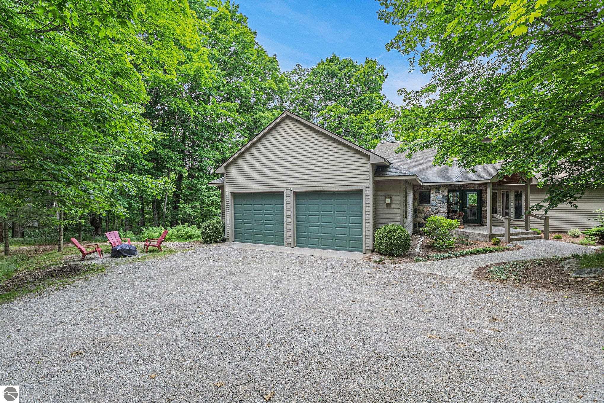 Beulah, Michigan, 49617, United States, 4 Bedrooms Bedrooms, ,3 BathroomsBathrooms,Residential,For Sale,1931801