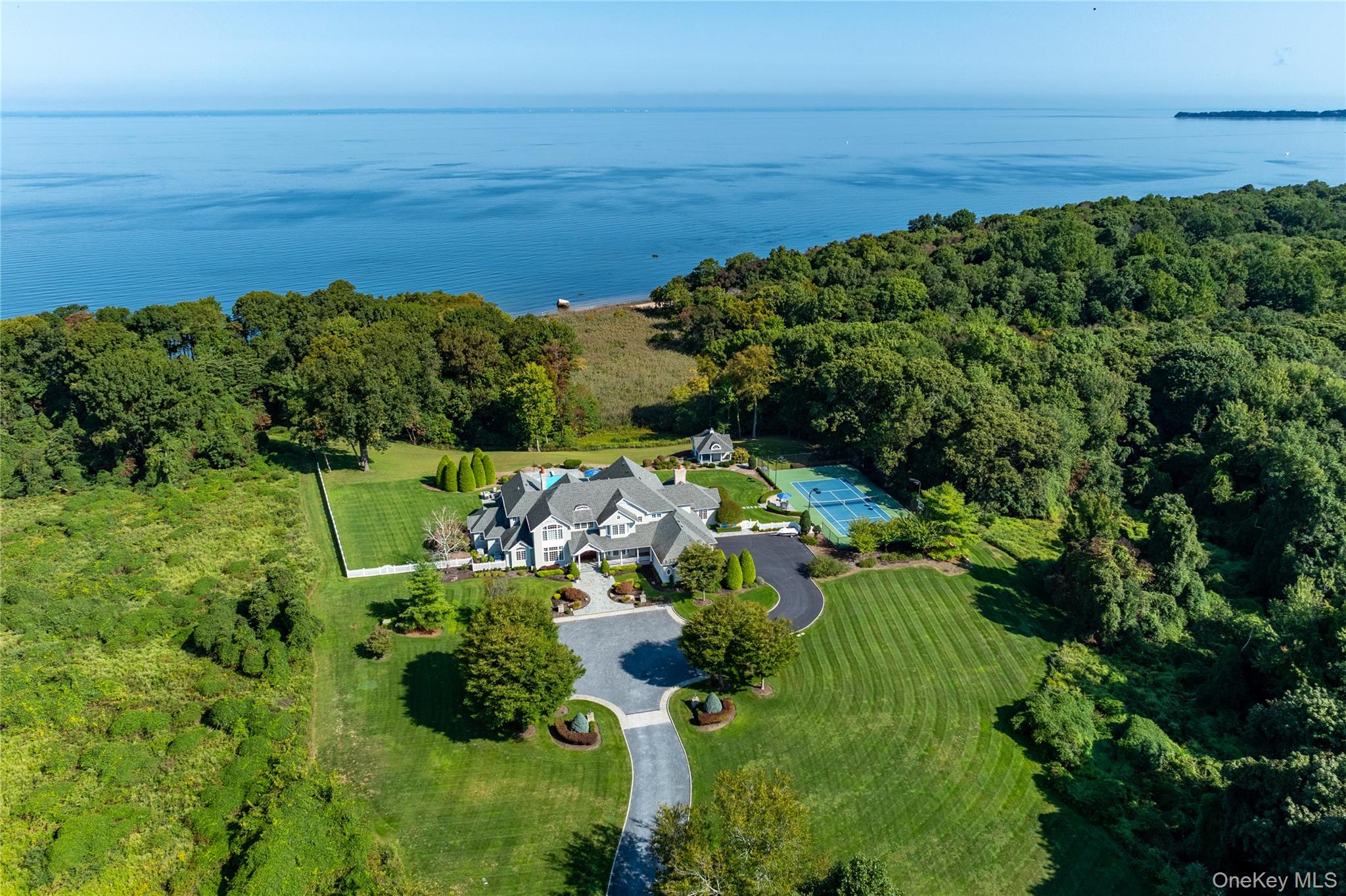  697 Short Beach Road, Nissequogue, NY, 11780 - 物件實景