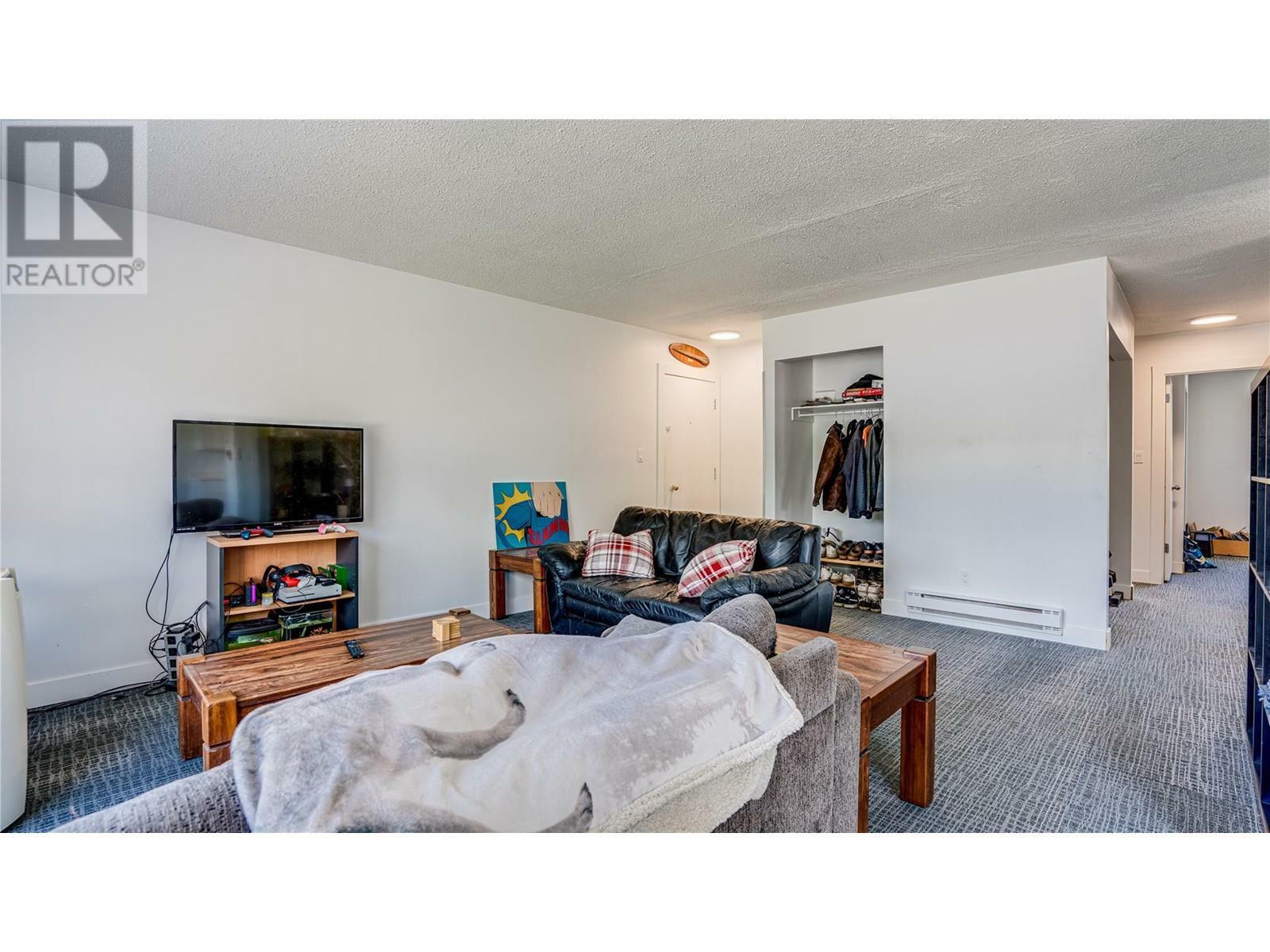 VERNON, British Columbia, V1T 7P8, CA, 8 Bedrooms Bedrooms, ,4 BathroomsBathrooms,Residential,For Sale,1837087