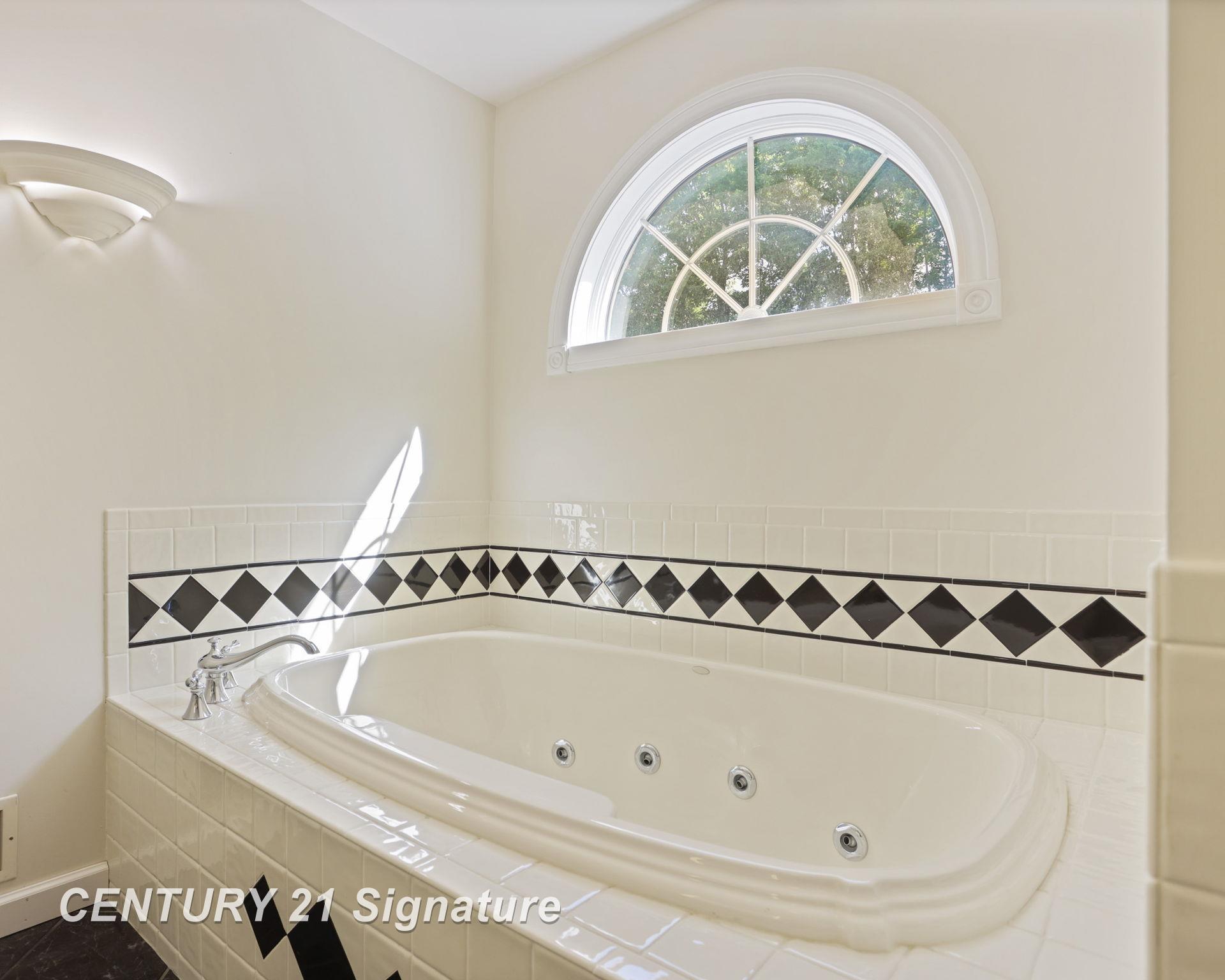 Chesaning, Michigan, 48616, United States, 4 Bedrooms Bedrooms, ,3 BathroomsBathrooms,Residential,For Sale,1980512