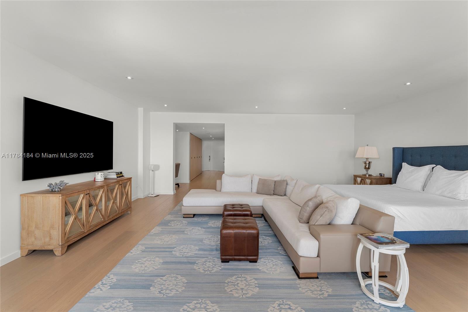 Miami Beach, Florida, 33109, United States, 3 Bedrooms Bedrooms, ,5 BathroomsBathrooms,Residential,For Sale,1770754