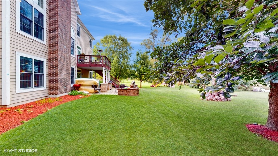 Lakewood, Illinois, 60014, United States, 5 Bedrooms Bedrooms, ,5 BathroomsBathrooms,Residential,For Sale,1980516