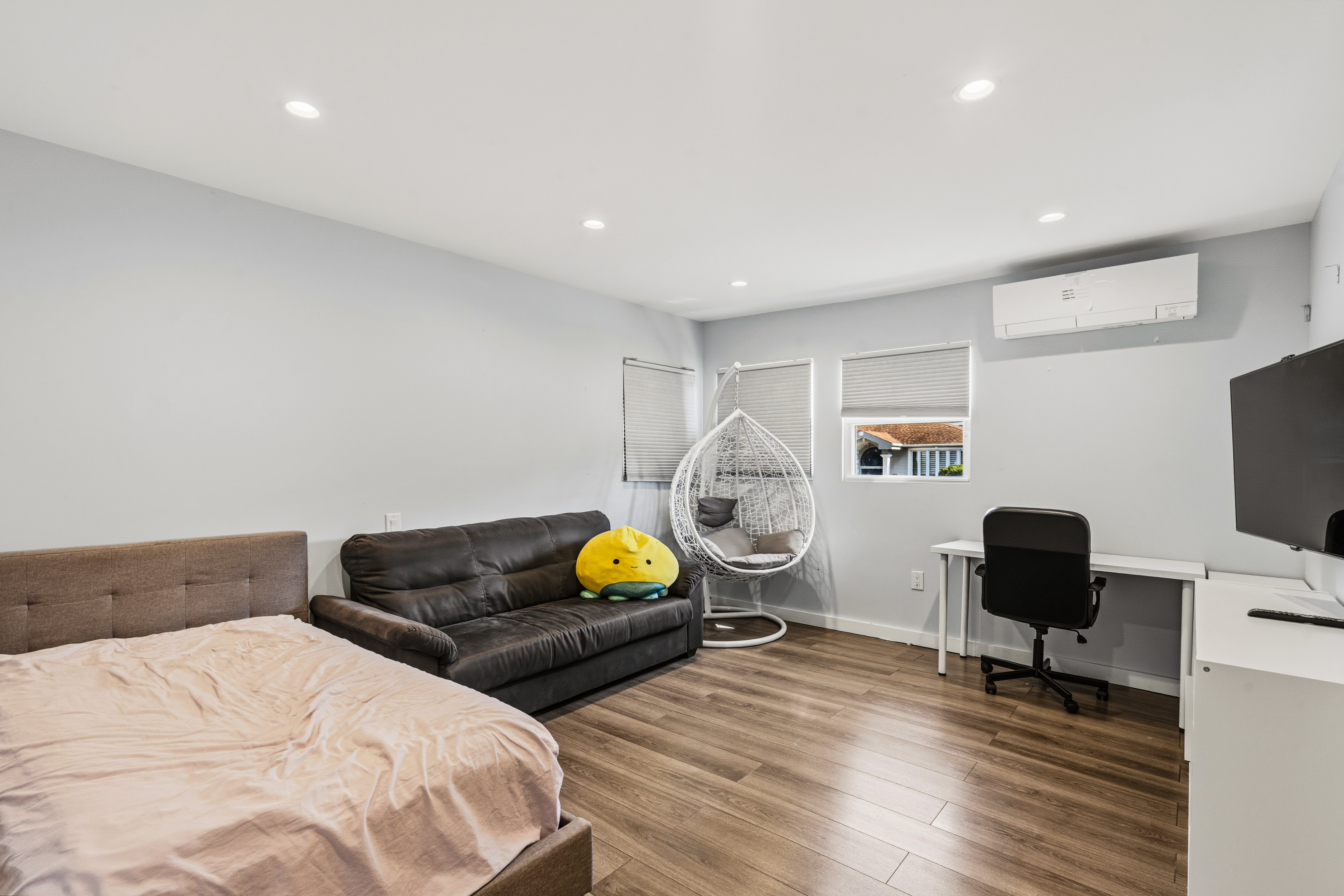  31 Sutton Hill Lane, Manhasset Hills, NY, 11040 - 物件實景