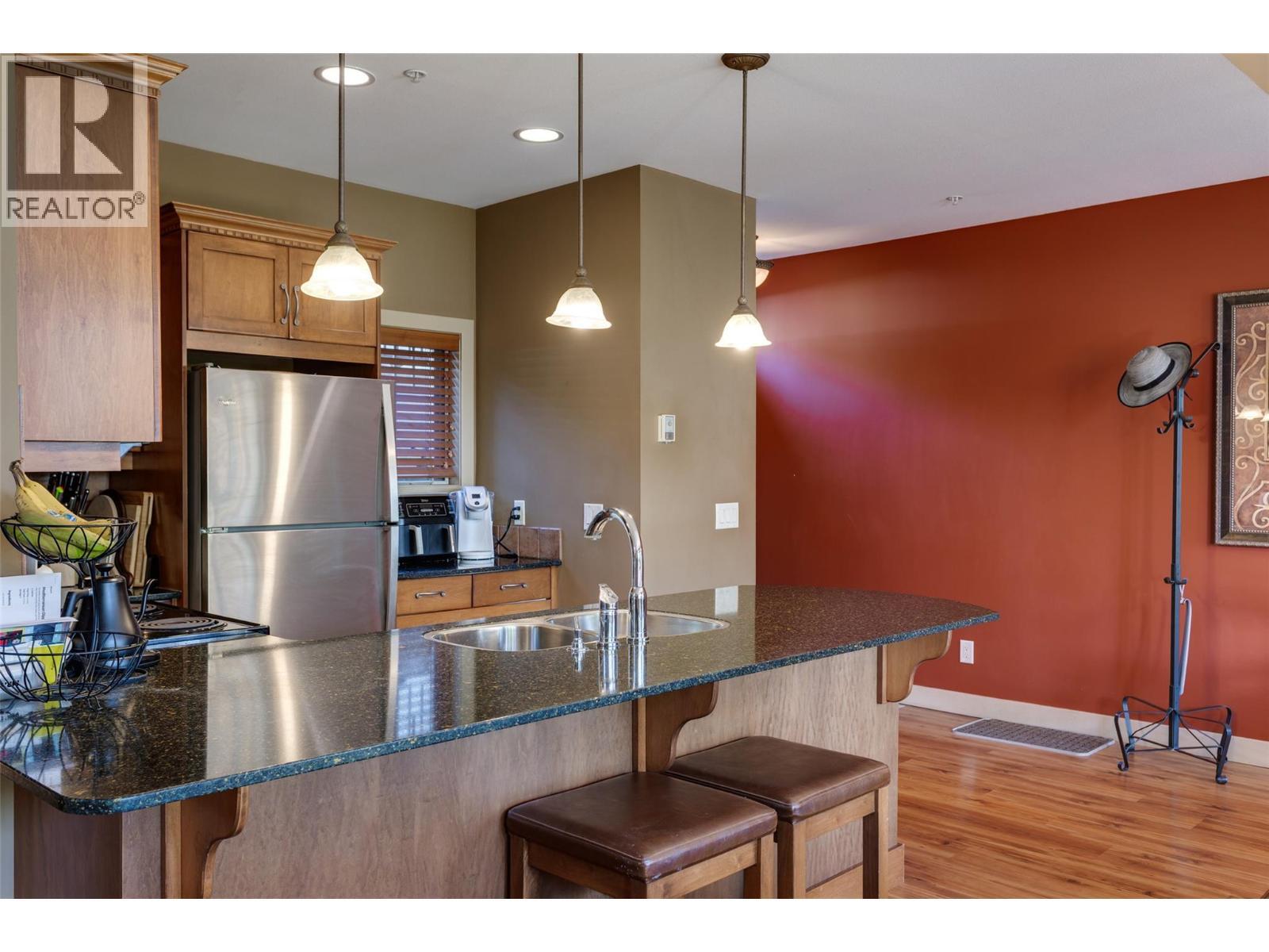 KELOWNA, British Columbia, V1V 2V9, CA, 2 Bedrooms Bedrooms, ,2 BathroomsBathrooms,Residential,For Sale,1960858