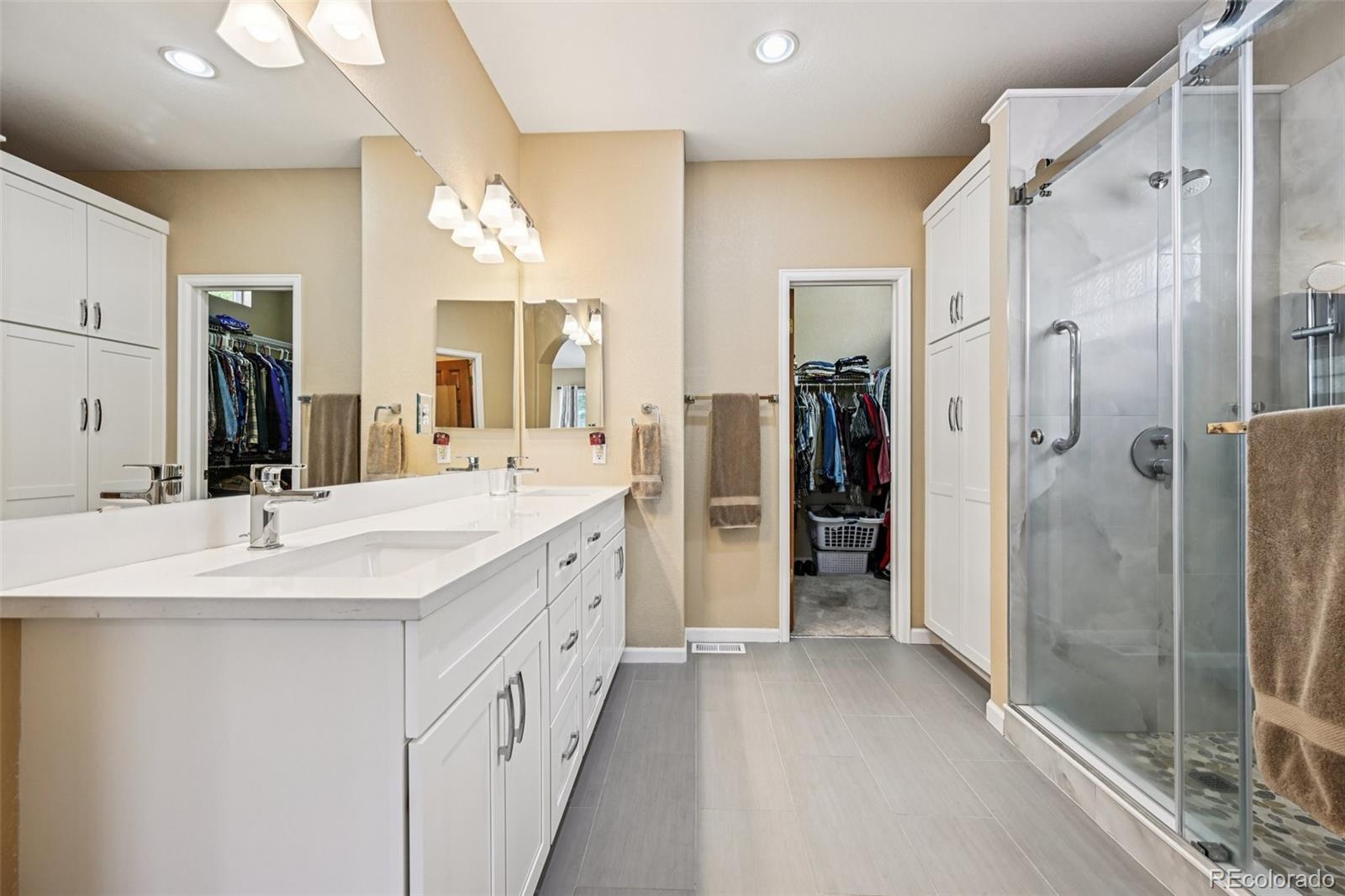 Arvada, Colorado, 80004, United States, 4 Bedrooms Bedrooms, ,2 BathroomsBathrooms,Residential,For Sale,1984422