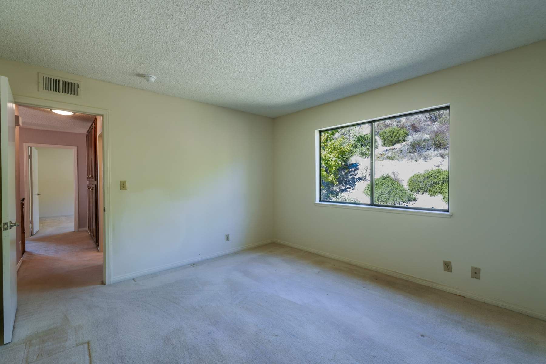  2440 Flintridge Drive - 物件實景