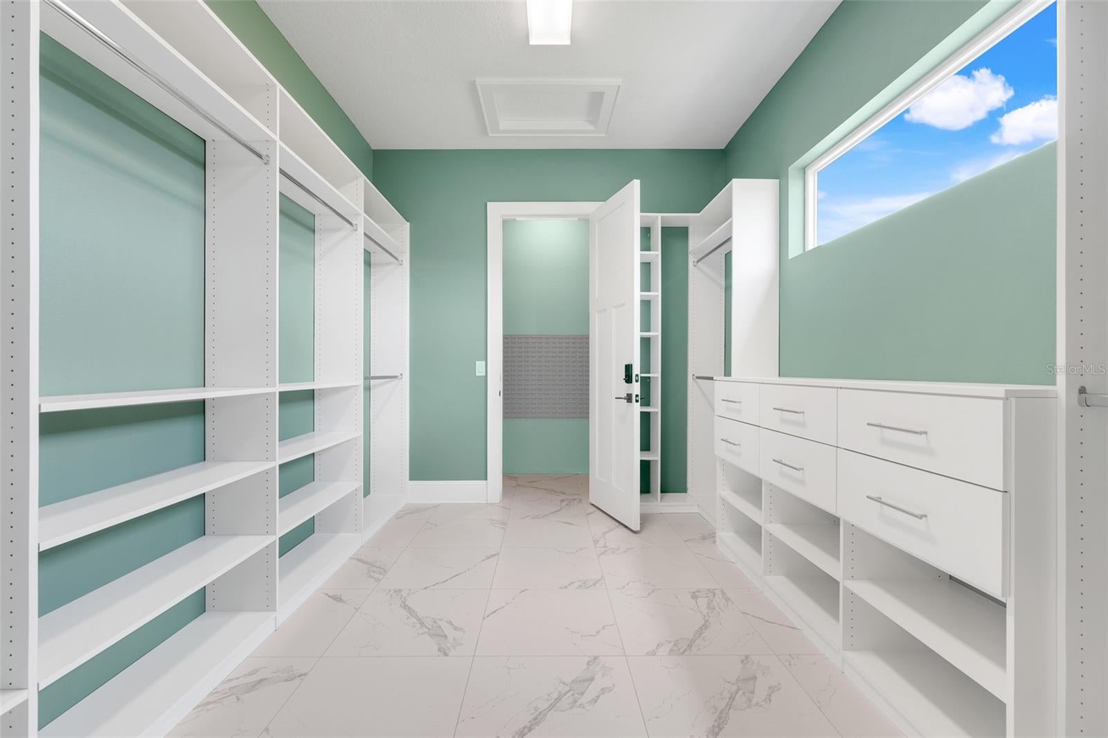 GROVELAND, Florida, 34736, United States, 4 Bedrooms Bedrooms, ,5 BathroomsBathrooms,Residential,For Sale,1792752