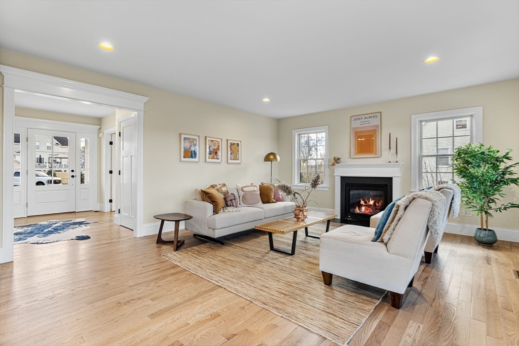 Braintree, Massachusetts, 02184, United States, 4 Bedrooms Bedrooms, ,3 BathroomsBathrooms,Residential,For Sale,2001189