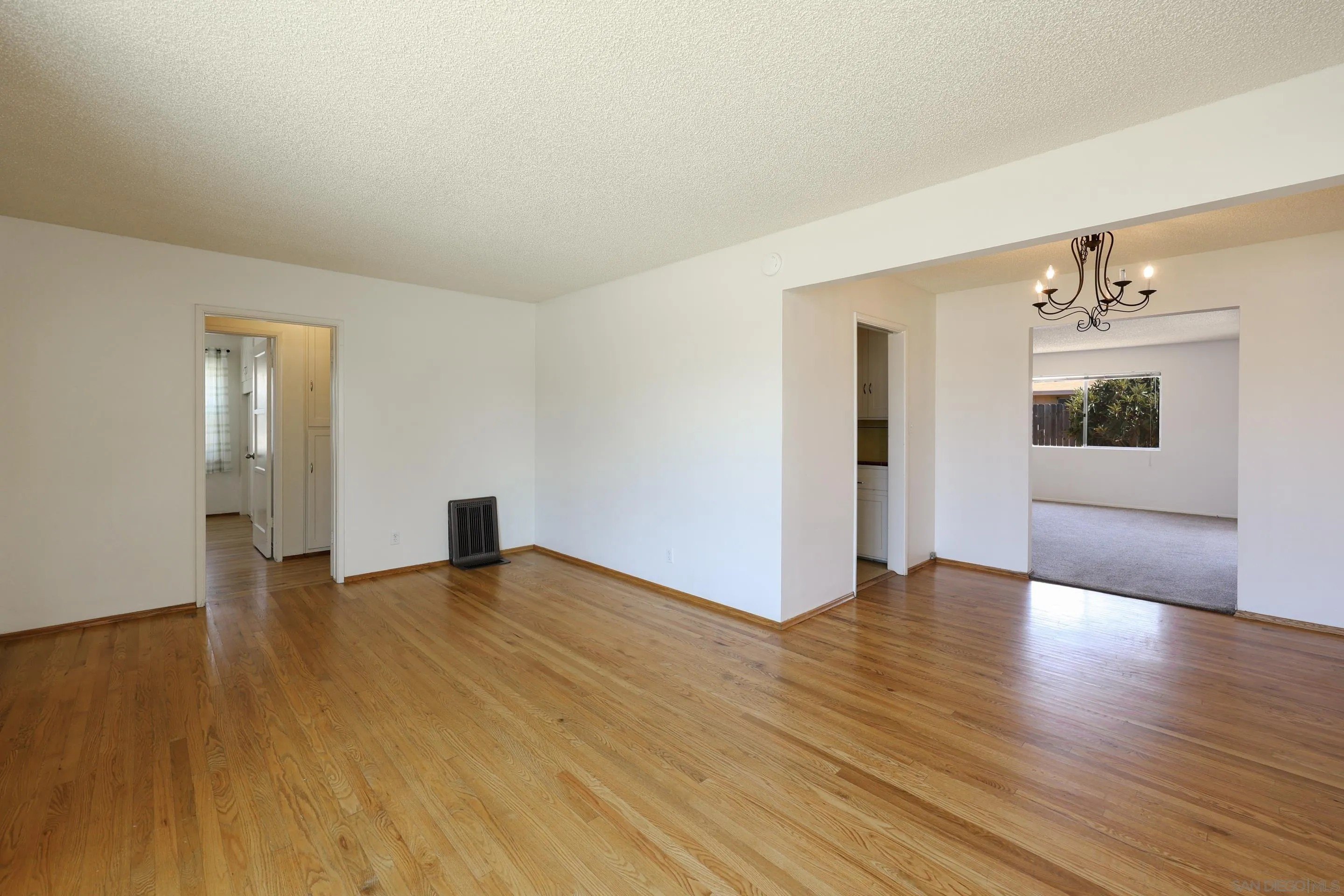 Chula Vista, California, 91910, United States, 3 Bedrooms Bedrooms, ,2 BathroomsBathrooms,Residential,For Sale,1916968