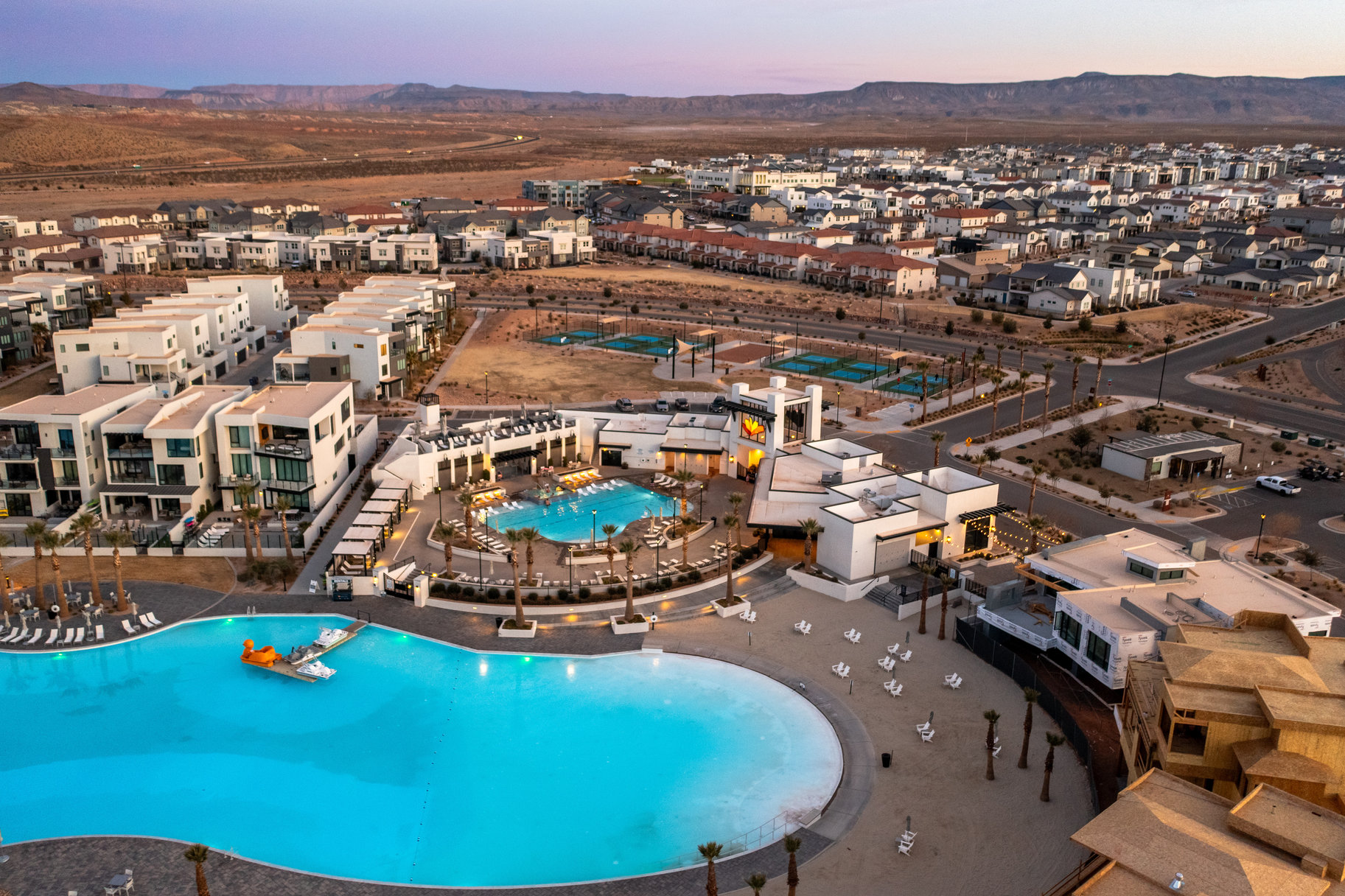  Short Term Rental Opportunity In Desert Color - 物件實景