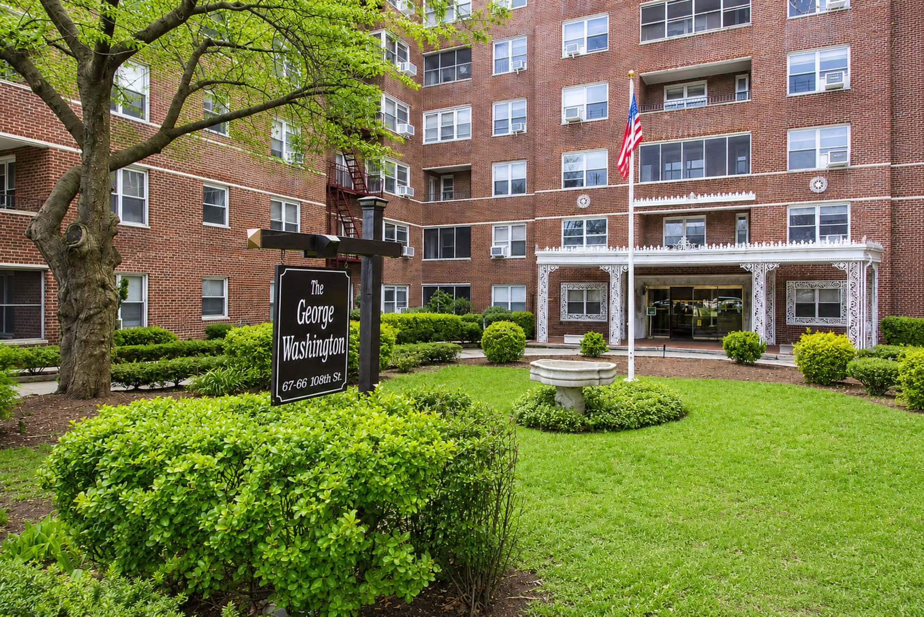  ?SPACIOUS ONE BEDROOM CO-OP IN FOREST HILLS? - 物件實景