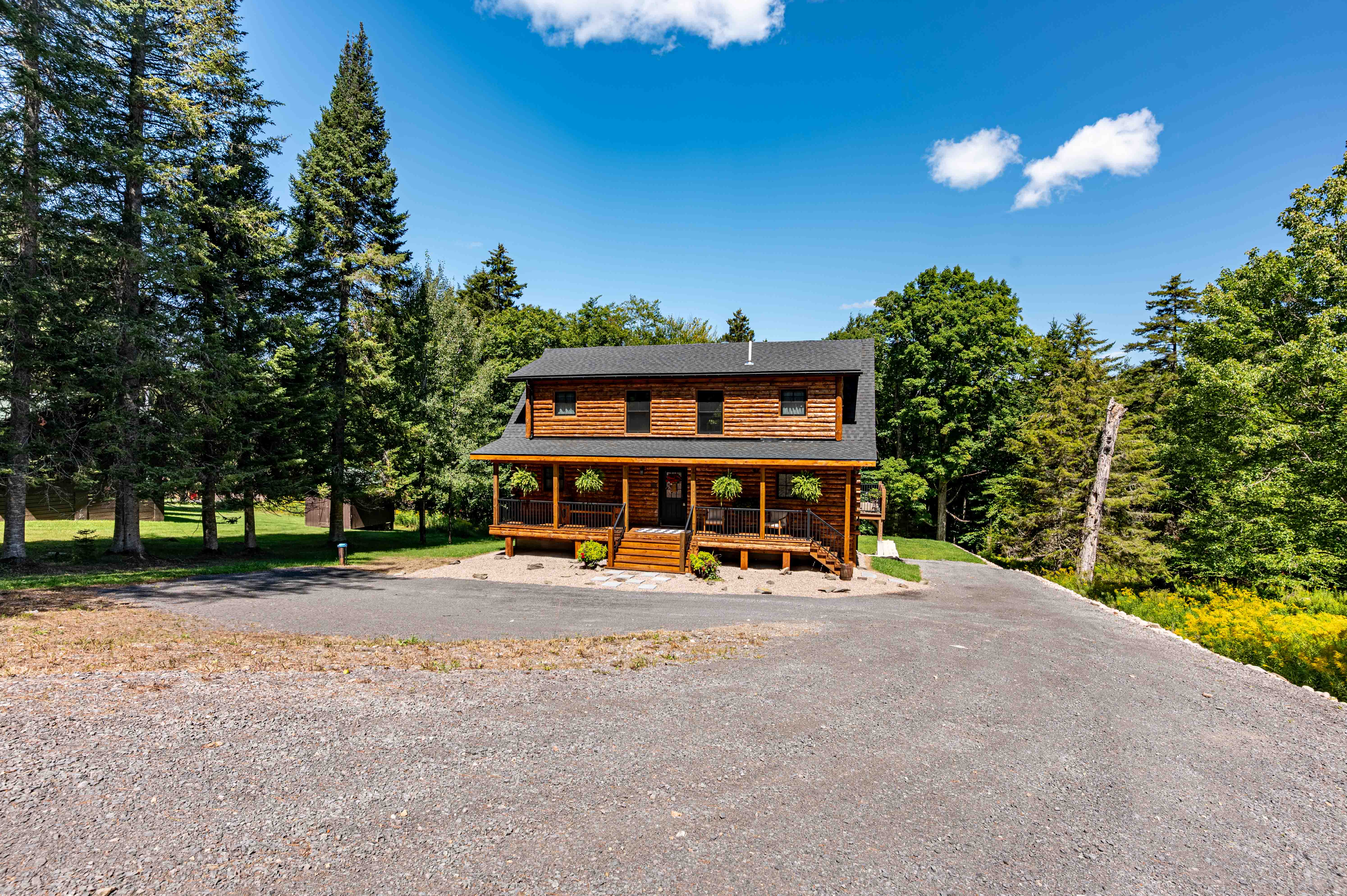  Log Cabin with Flair - 物件實景