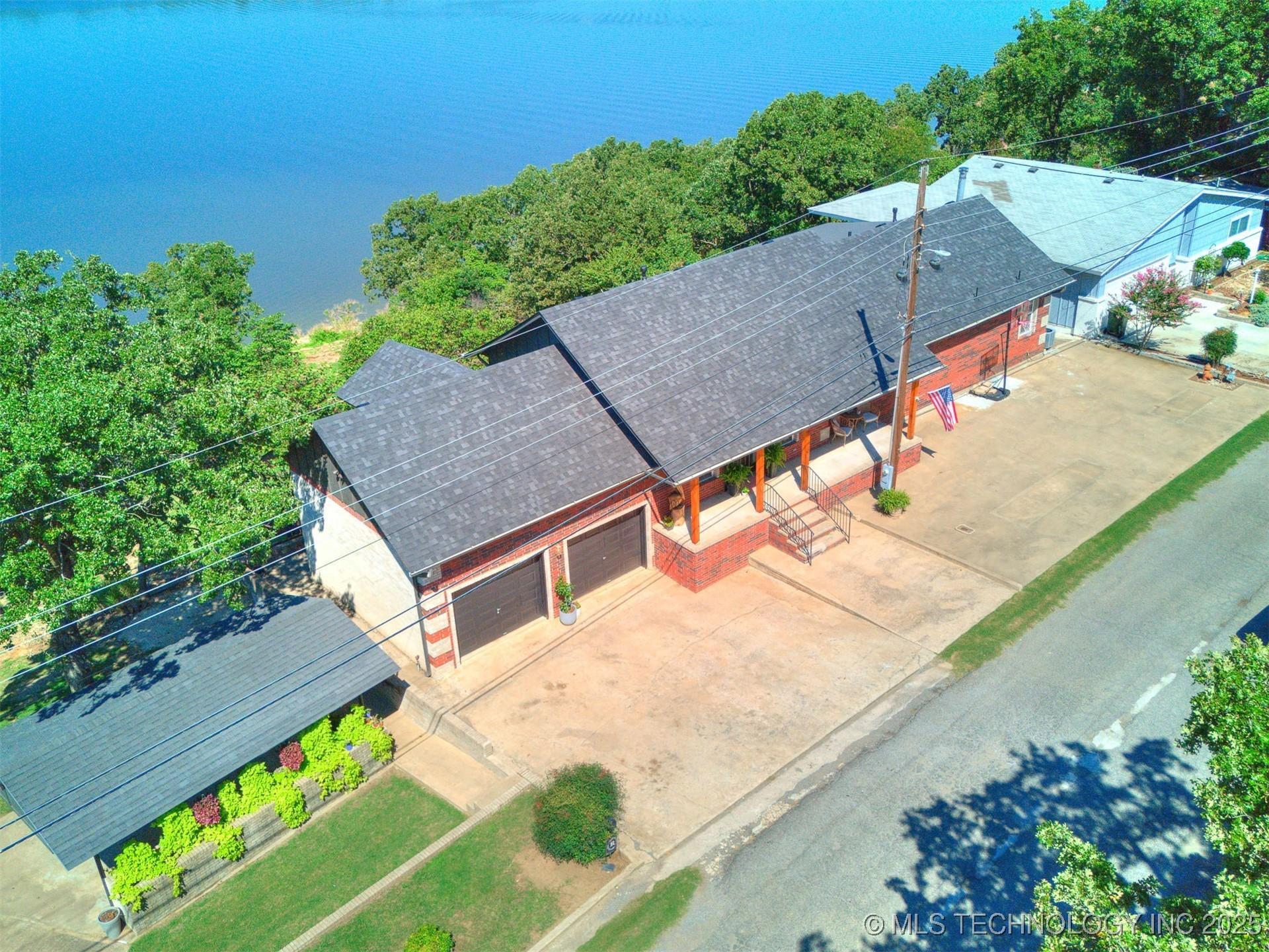 Mannford, Oklahoma, 74044, United States, 4 Bedrooms Bedrooms, ,3 BathroomsBathrooms,Residential,For Sale,1974696