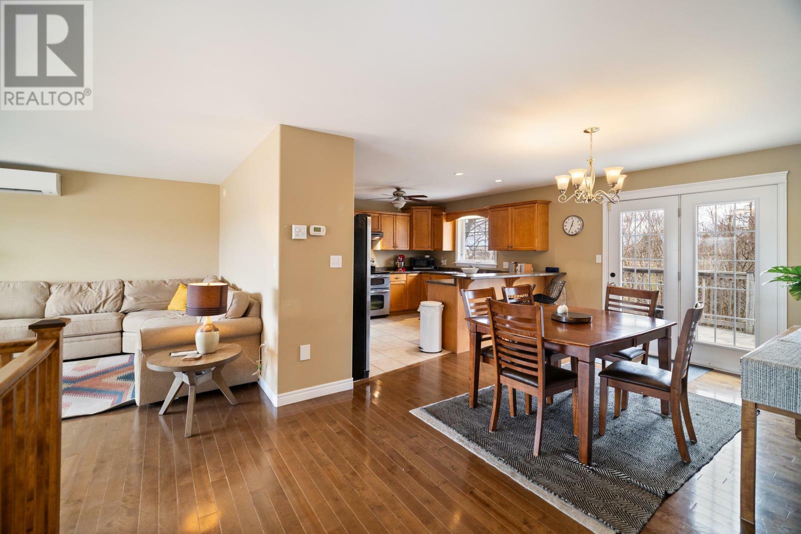 WEST ROYALTY, Prince Edward Island, C1E 2M3, CA, 4 Bedrooms Bedrooms, ,2 BathroomsBathrooms,Residential,For Sale,1874083