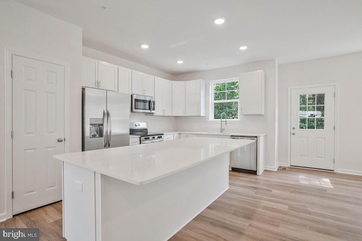 Annapolis, Maryland, 21403, United States, 4 Bedrooms Bedrooms, ,3 BathroomsBathrooms,Residential,For Sale,1877456