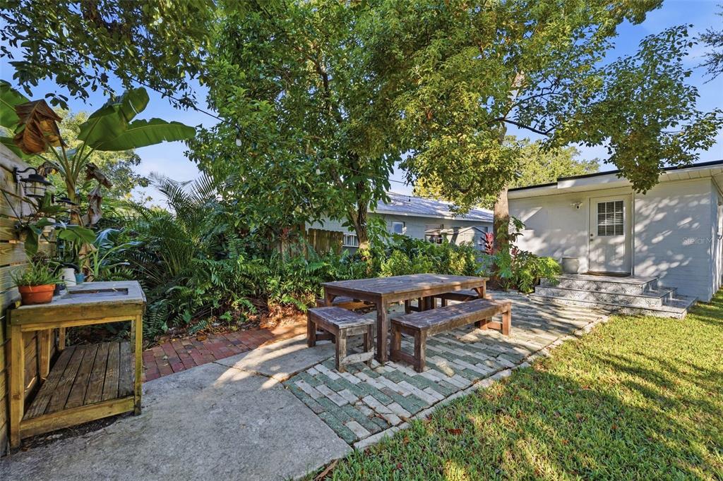 Winter Park, Florida, 32789, United States, 3 Bedrooms Bedrooms, ,2 BathroomsBathrooms,Residential,For Sale,1987526