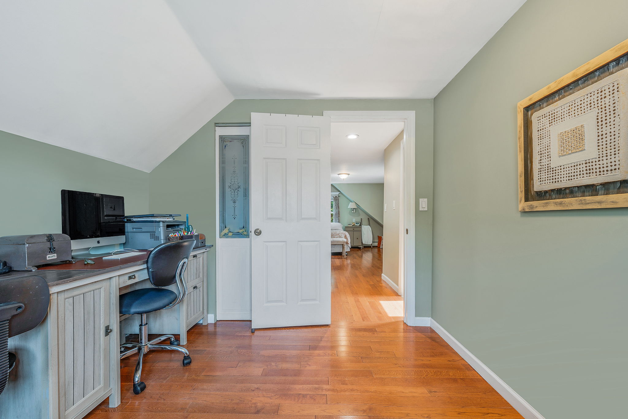 Babylon, New York, 11702, United States, 4 Bedrooms Bedrooms, ,2 BathroomsBathrooms,Residential,For Sale,1905620