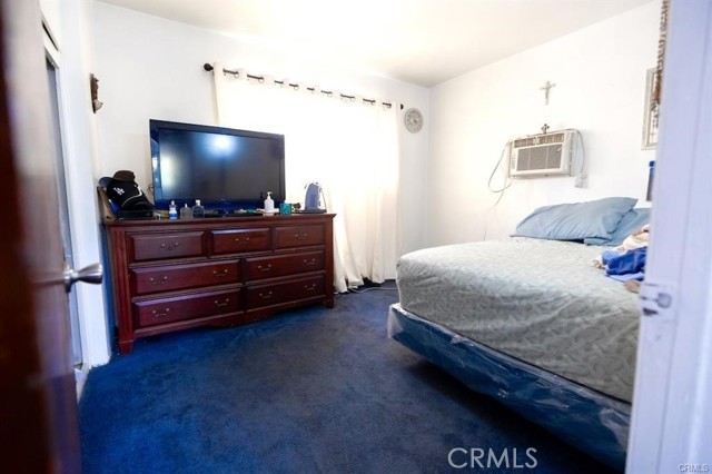 Huntington Park, California, 90255, United States, 4 Bedrooms Bedrooms, ,Residential,For Sale,1836286
