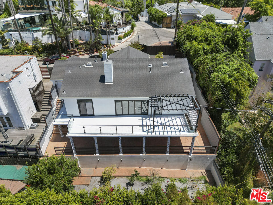 Los Angeles, California, 90068, United States, 3 Bedrooms Bedrooms, ,2 BathroomsBathrooms,Residential,For Sale,1911201