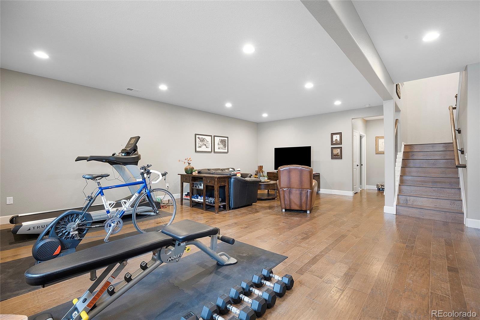 Castle Rock, Colorado, 80108, United States, 5 Bedrooms Bedrooms, ,1 BathroomBathrooms,Residential,For Sale,1906809