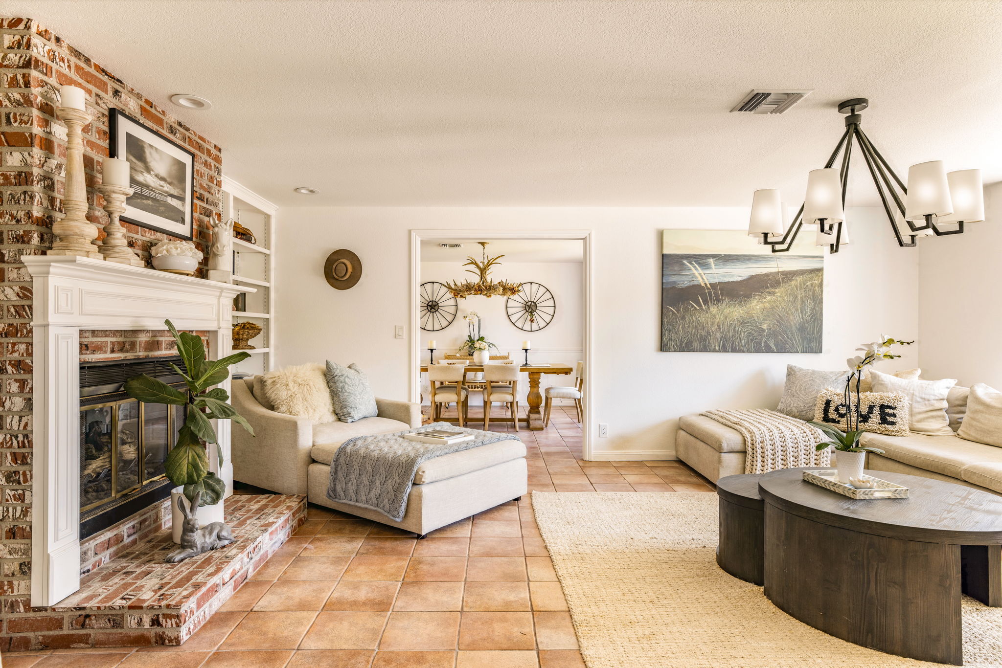  2390 Glenside Lane - 物件實景