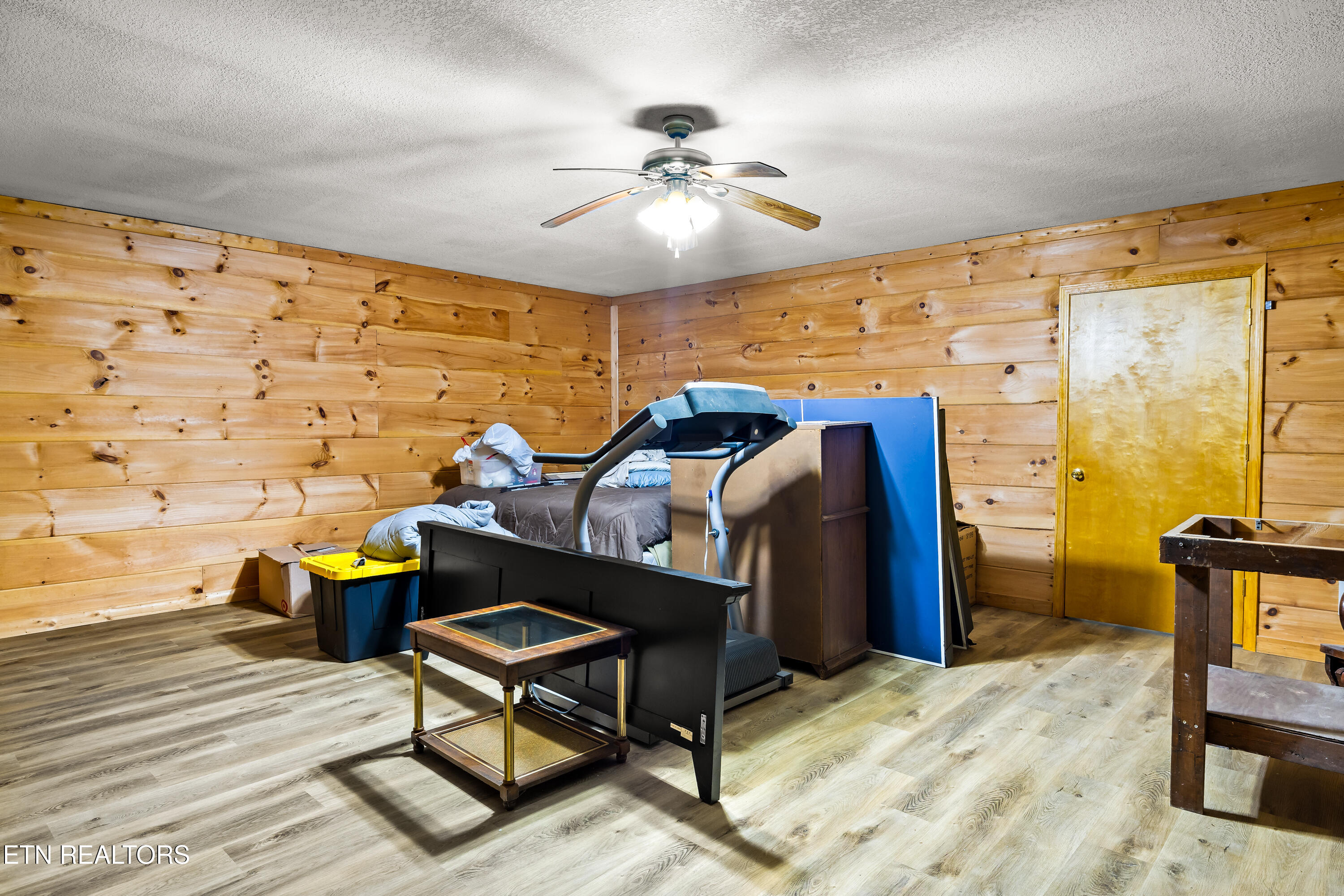 Vonore, Tennessee, 37885, United States, 3 Bedrooms Bedrooms, ,4 BathroomsBathrooms,Residential,For Sale,2048933