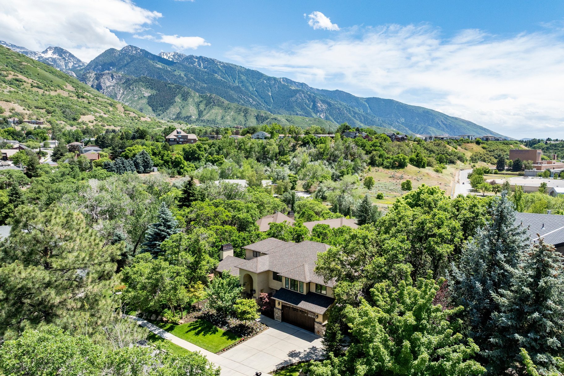  Private Cottonwood Heights Estate with Resort Backyard & Mountain Views - 物件實景