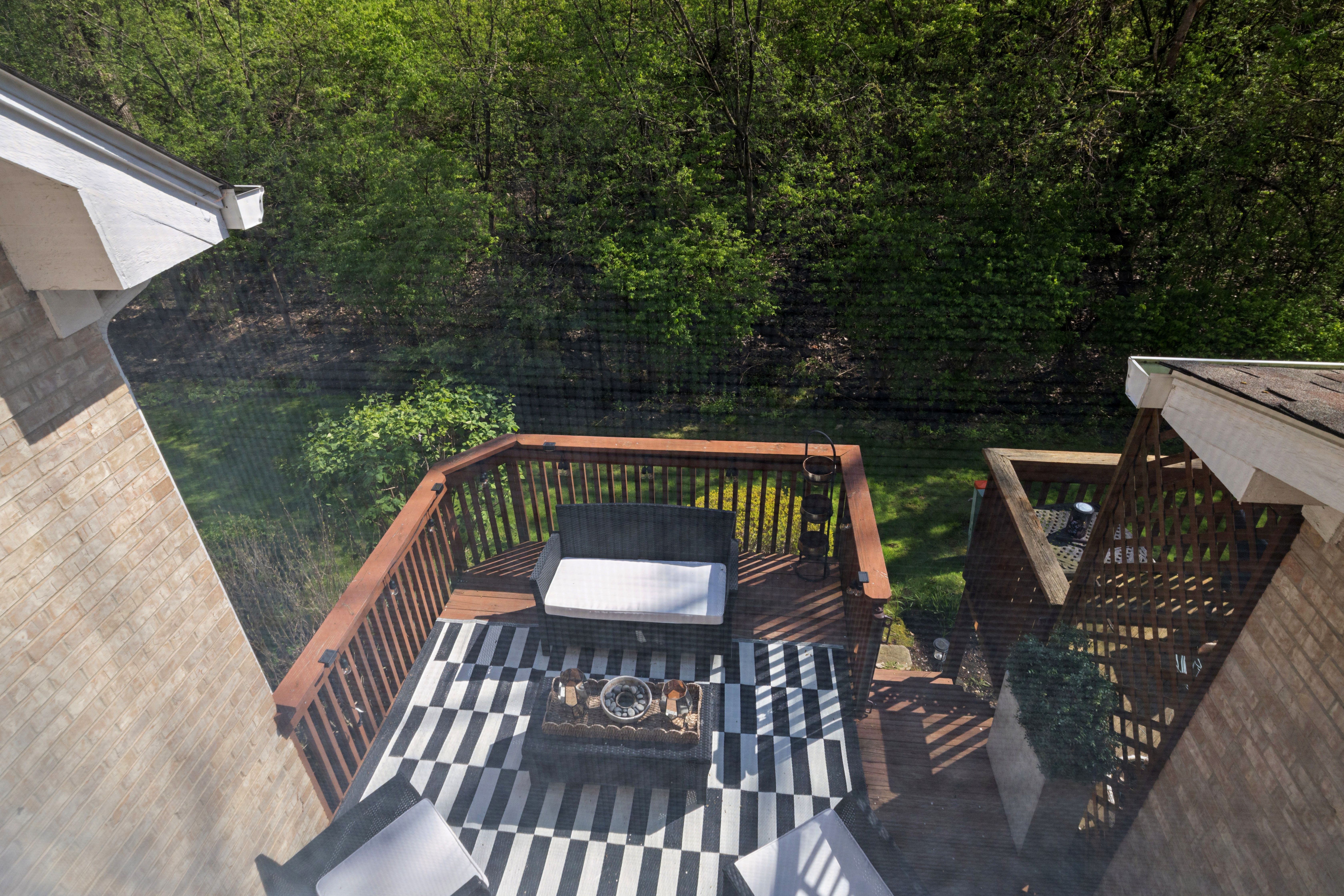  Thoughtfully Rrenovated from Top to Bottom - 物件實景