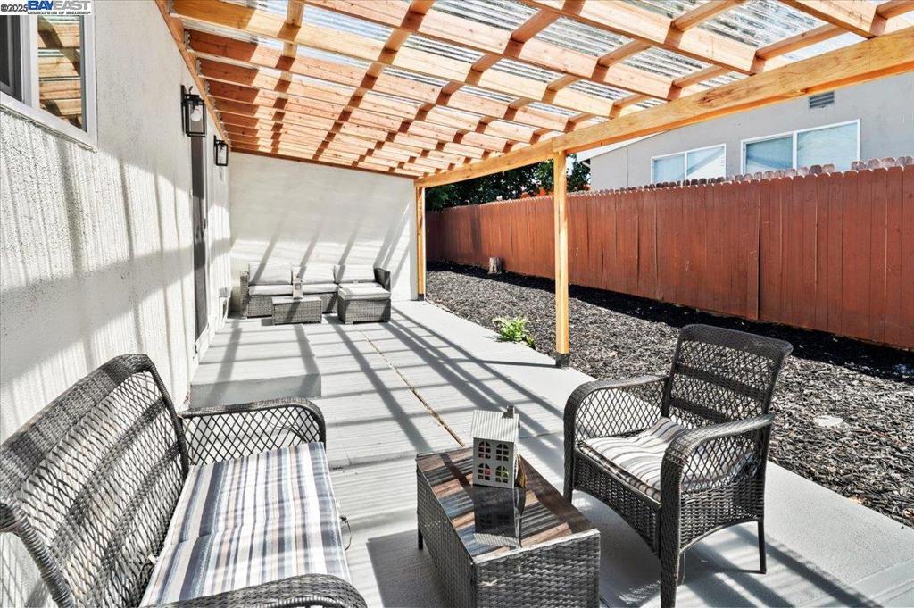 Livermore, California, 94551, United States, 3 Bedrooms Bedrooms, ,2 BathroomsBathrooms,Residential,For Sale,1974358