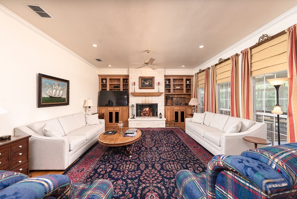 Kerrville, Texas, 78028, United States, 4 Bedrooms Bedrooms, ,4 BathroomsBathrooms,Residential,For Sale,1710846