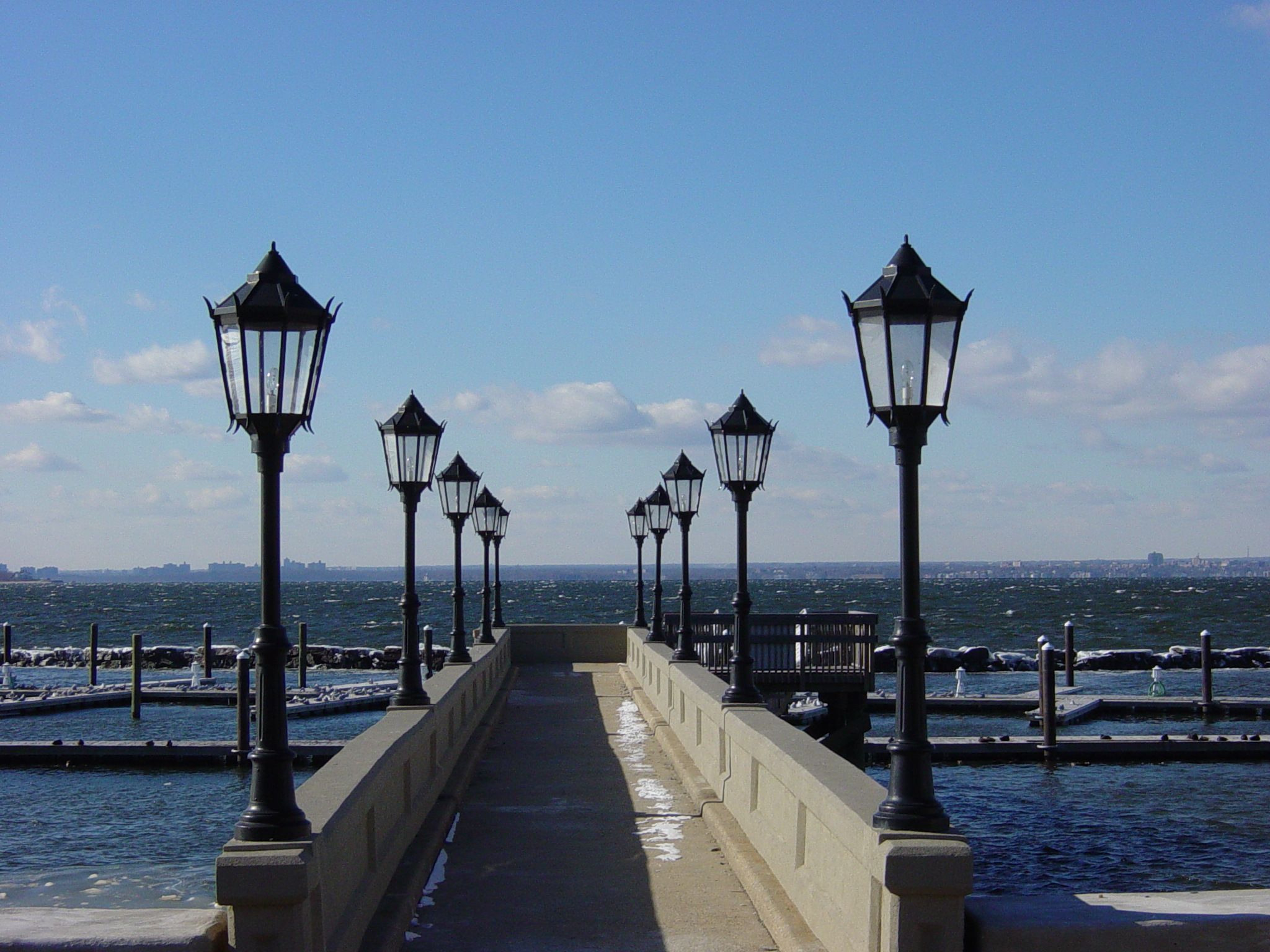  40 Pembroke Drive, Glen Cove, NY, 11542 - 物件實景