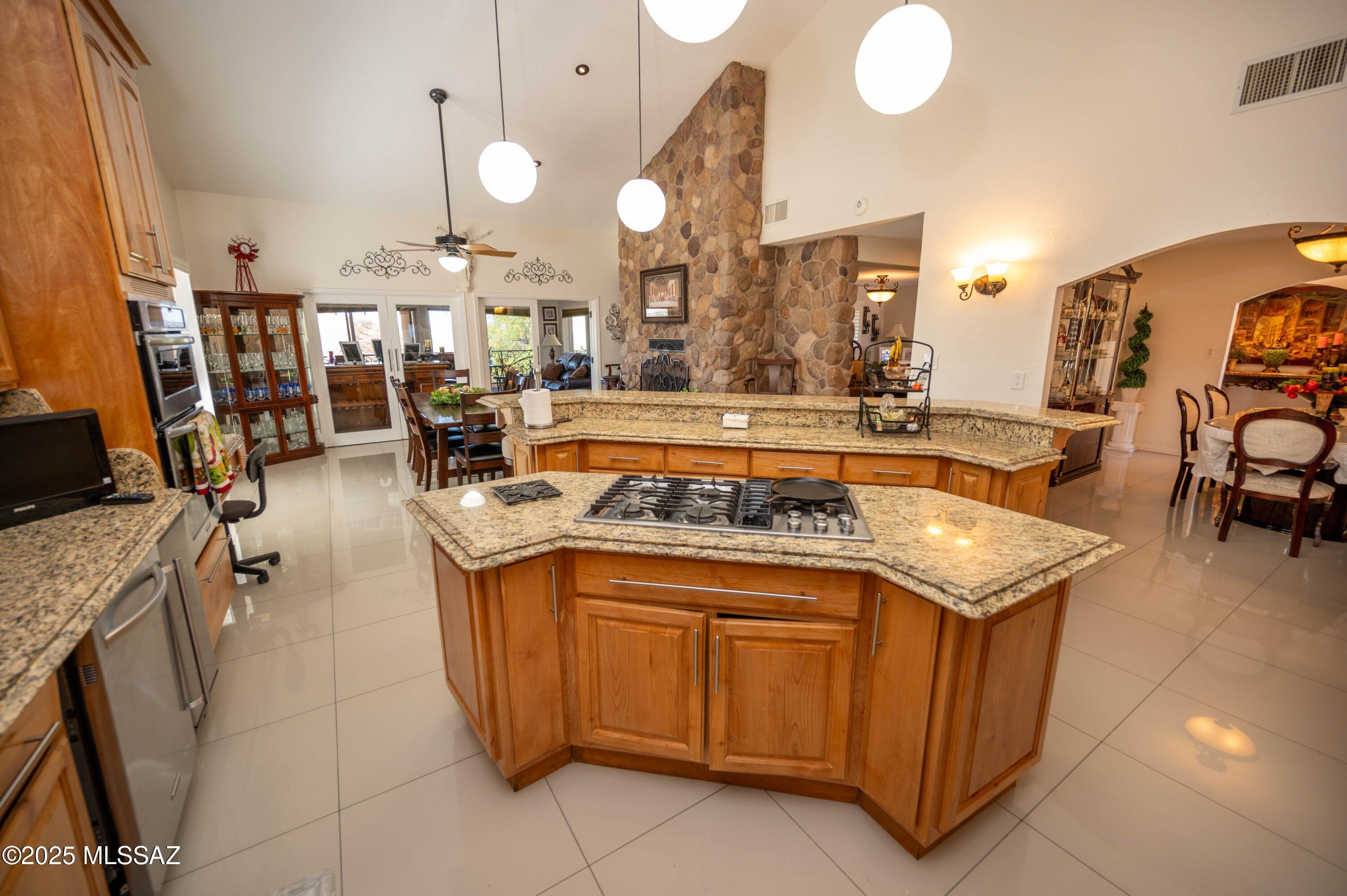 Nogales, Arizona, 85621, United States, 4 Bedrooms Bedrooms, ,4 BathroomsBathrooms,Residential,For Sale,1937023