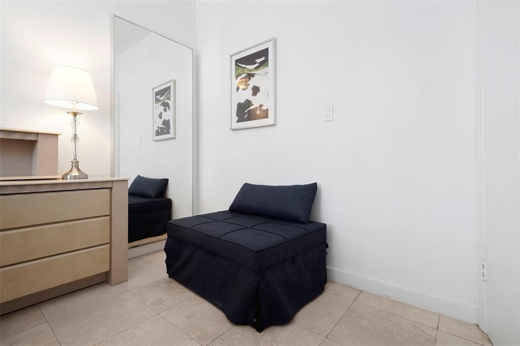 Miami Beach, Florida, 33139, United States, 2 Bedrooms Bedrooms, ,2 BathroomsBathrooms,Residential,For Sale,1923185