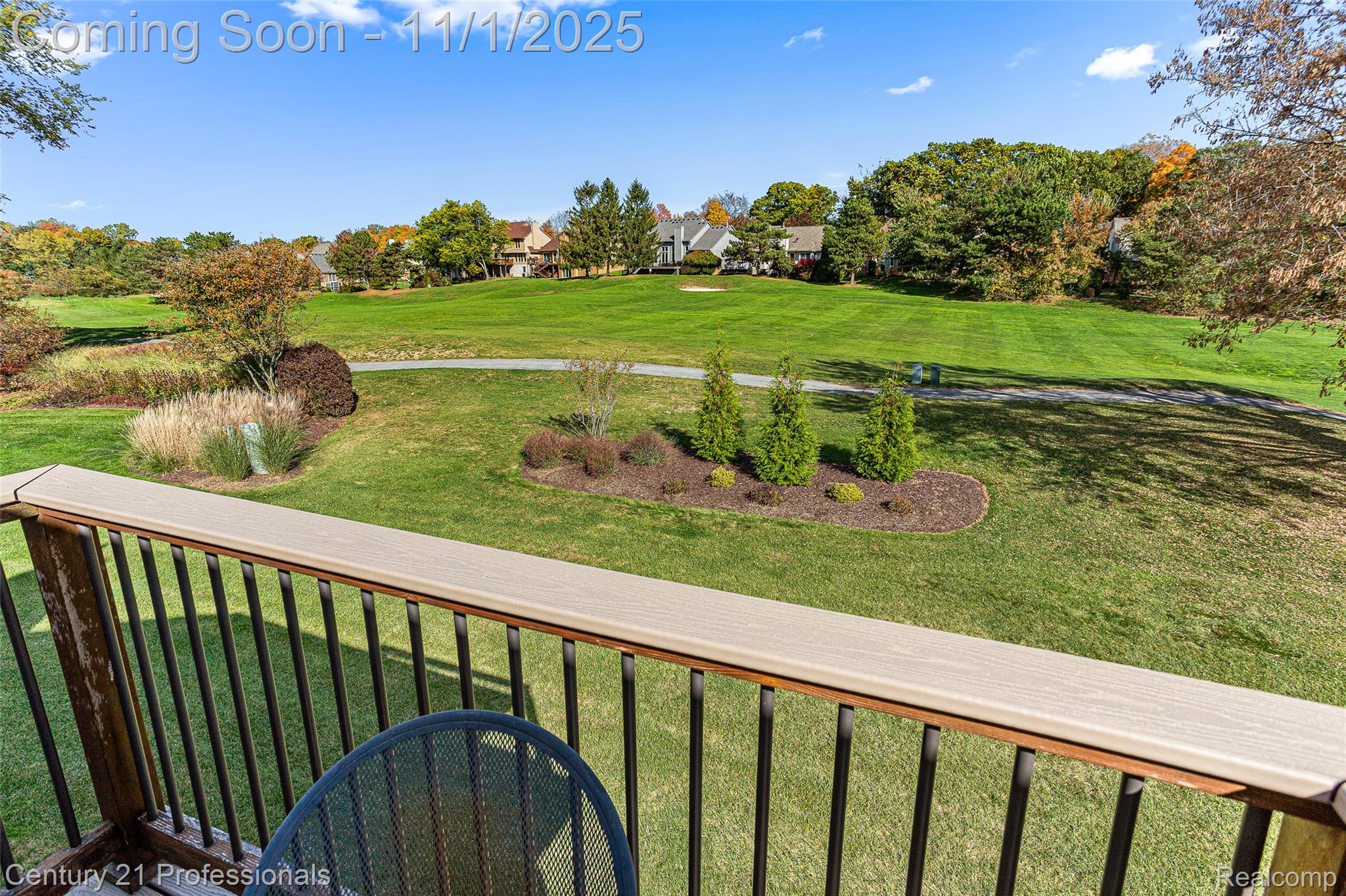 FarmingtonHills, Michigan, 48331, United States, 3 Bedrooms Bedrooms, ,3 BathroomsBathrooms,Residential,For Sale,1983371