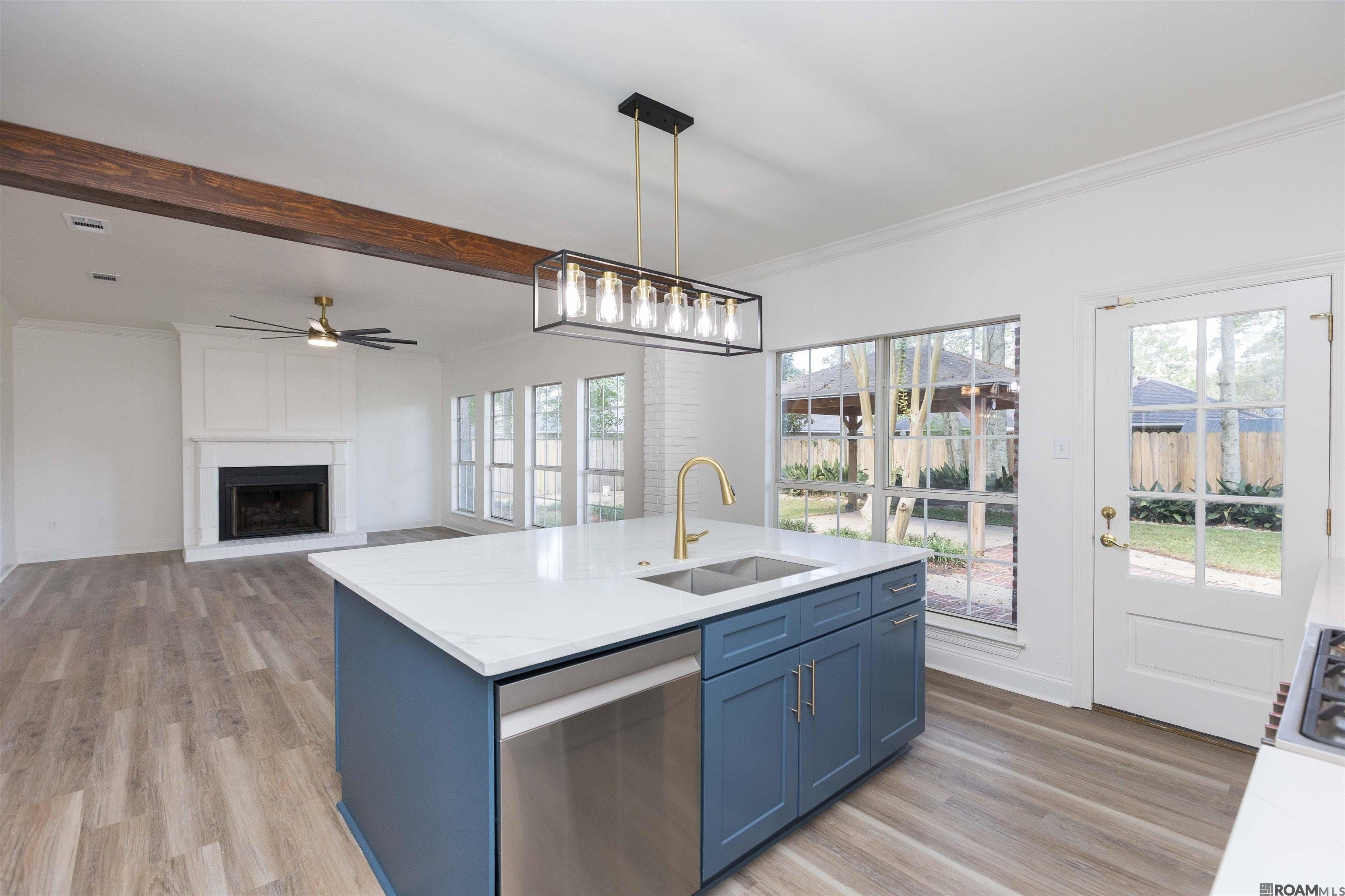 Baton Rouge, Louisiana, 70817, United States, 5 Bedrooms Bedrooms, ,4 BathroomsBathrooms,Residential,For Sale,1984389