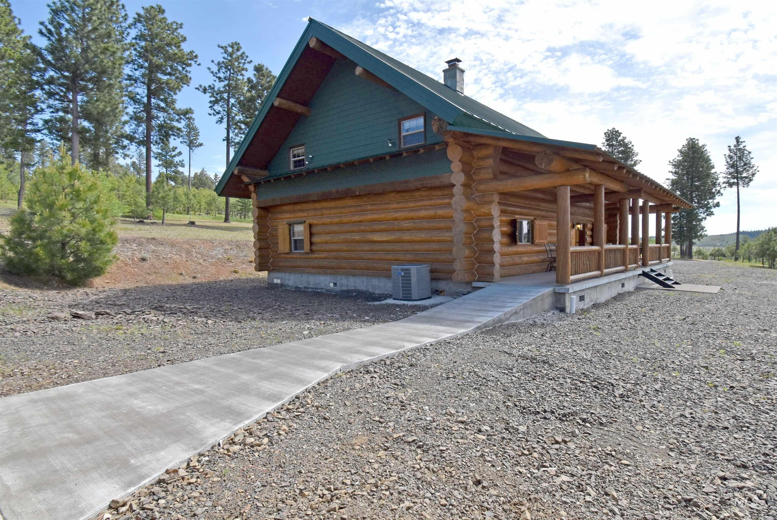 Pomeroy, Washington, 99347, United States, 3 Bedrooms Bedrooms, ,2 BathroomsBathrooms,Residential,For Sale,1978313