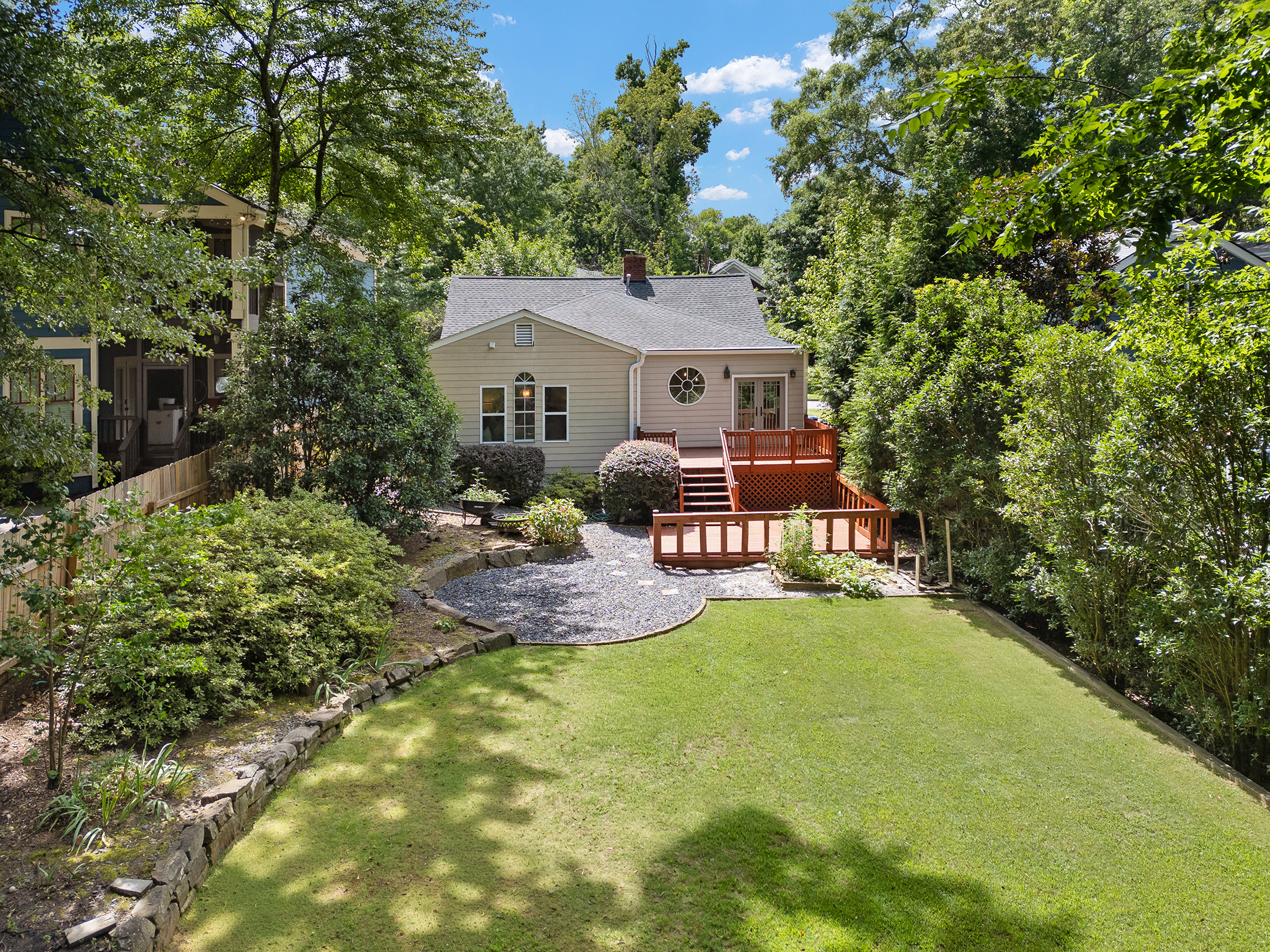  Thoughtfully Updated Oakhurst Bungalow - 物件實景