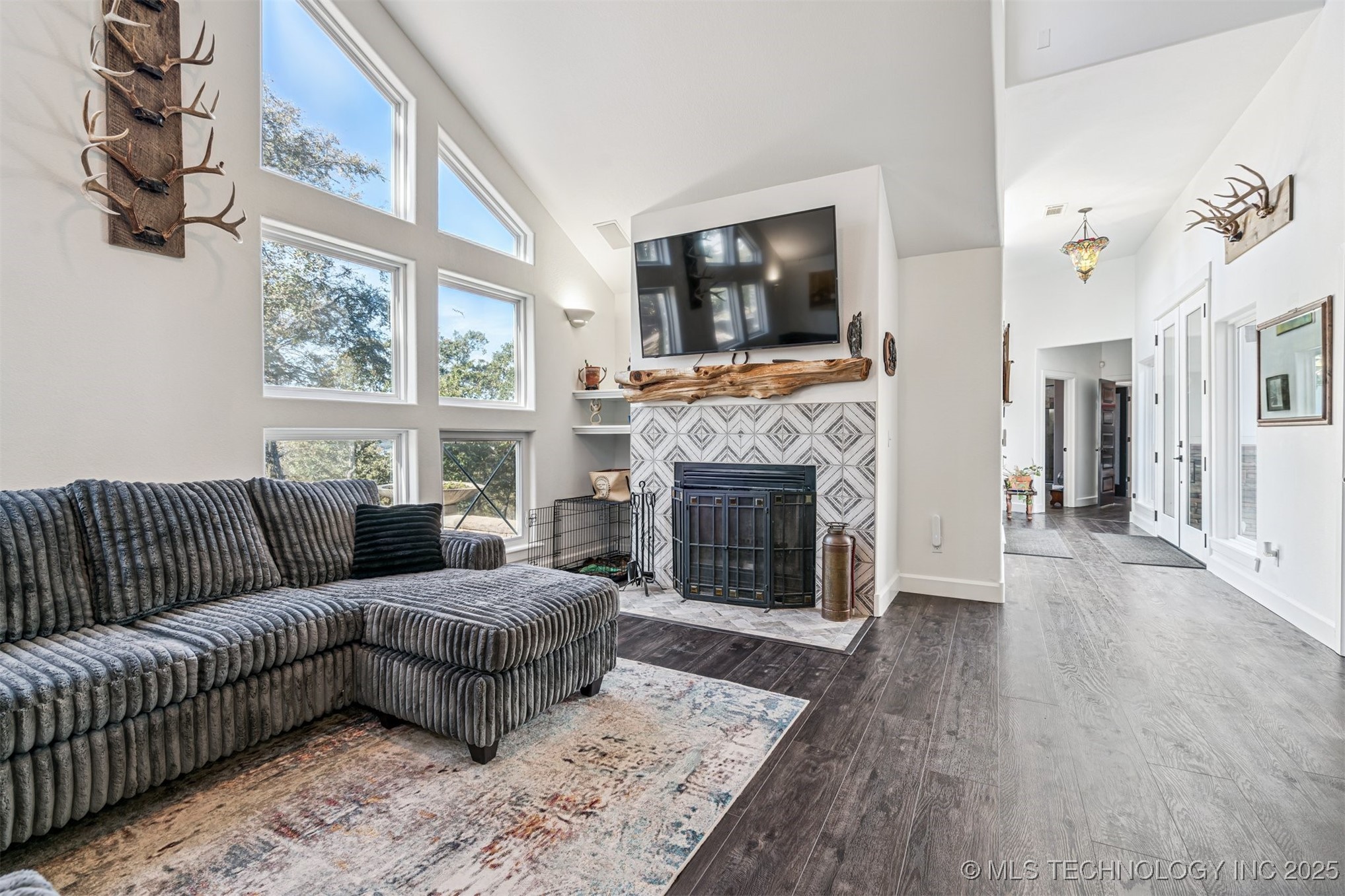 Stigler, Oklahoma, 74462, United States, 5 Bedrooms Bedrooms, ,3 BathroomsBathrooms,Residential,For Sale,2001664