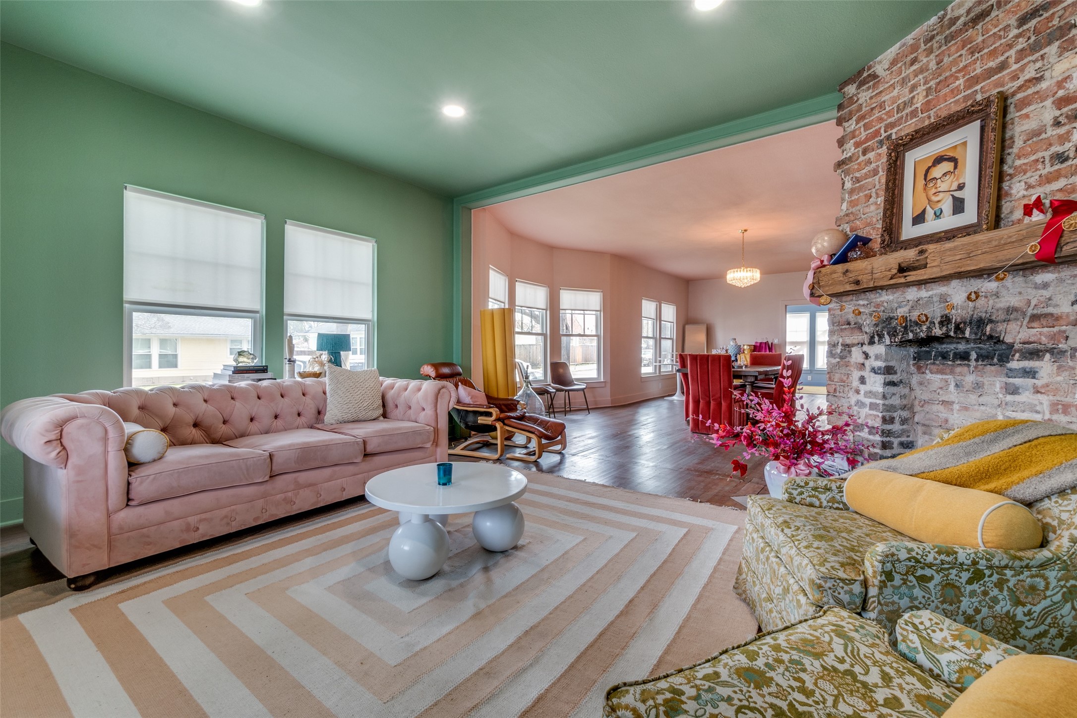 Dallas, Texas, 75208, United States, 4 Bedrooms Bedrooms, ,3 BathroomsBathrooms,Residential,For Sale,1752637