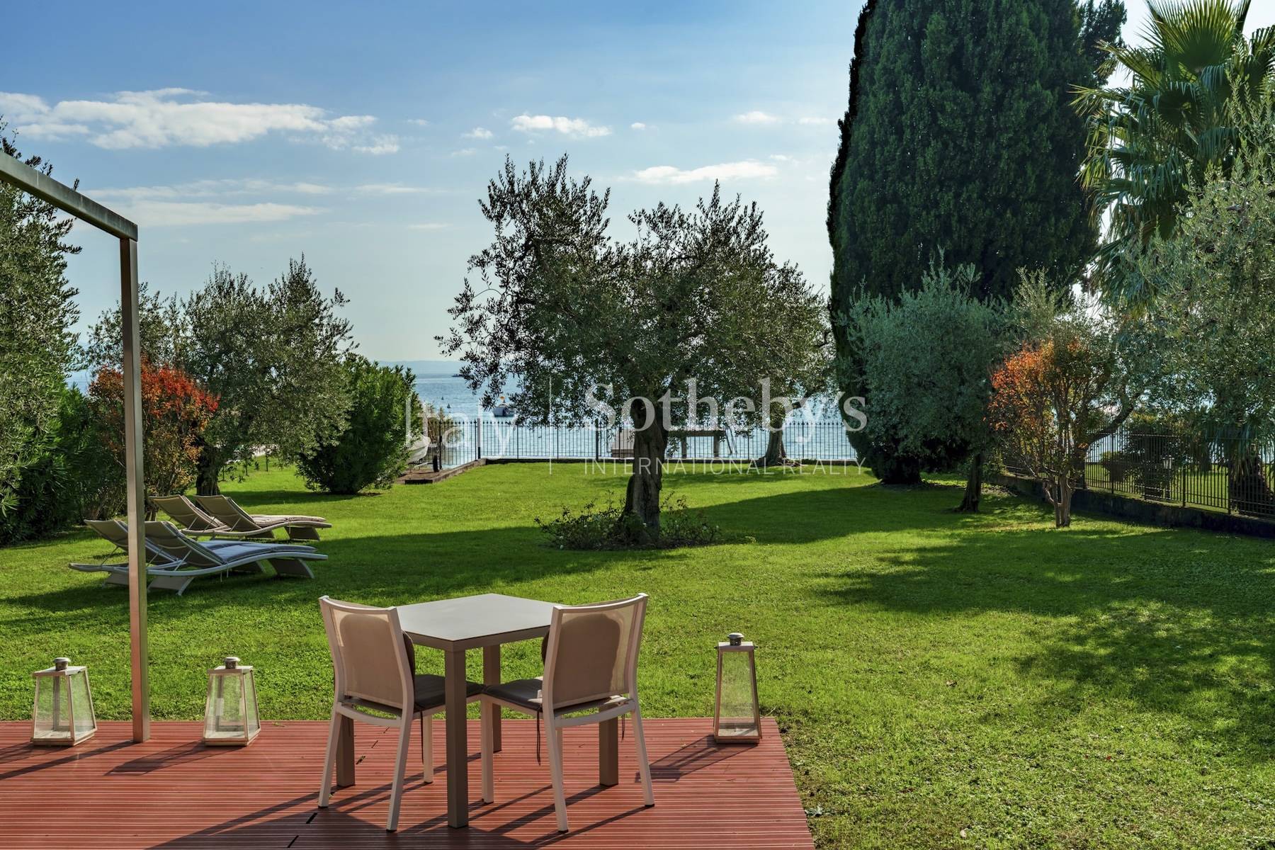  Exclusive modern waterfront villa with private dock - 物件實景