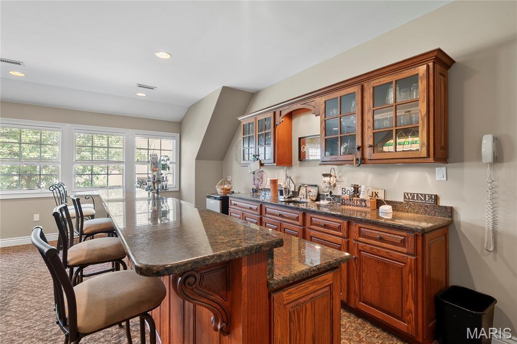 Charleston, Missouri, 63834, United States, 4 Bedrooms Bedrooms, ,6 BathroomsBathrooms,Residential,For Sale,1974839